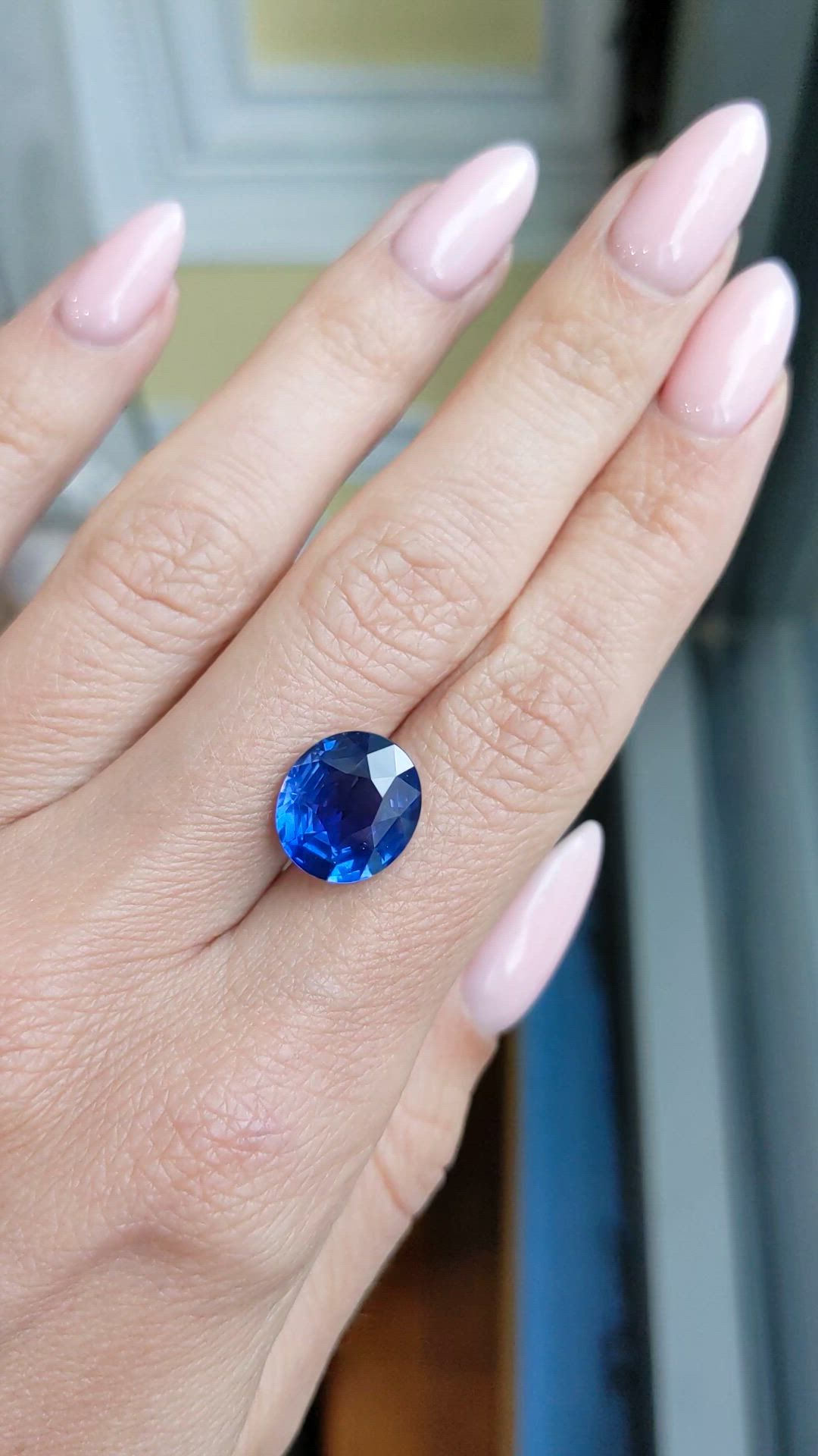 7.32 Ct. Blue Sapphire from Ceylon (Sri Lanka) Size Video