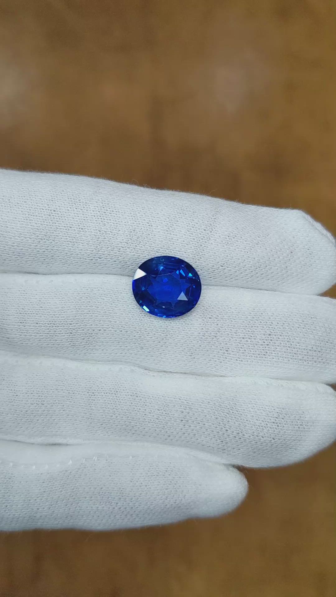 7.32 Ct. Blue Sapphire from Ceylon (Sri Lanka) Size Video
