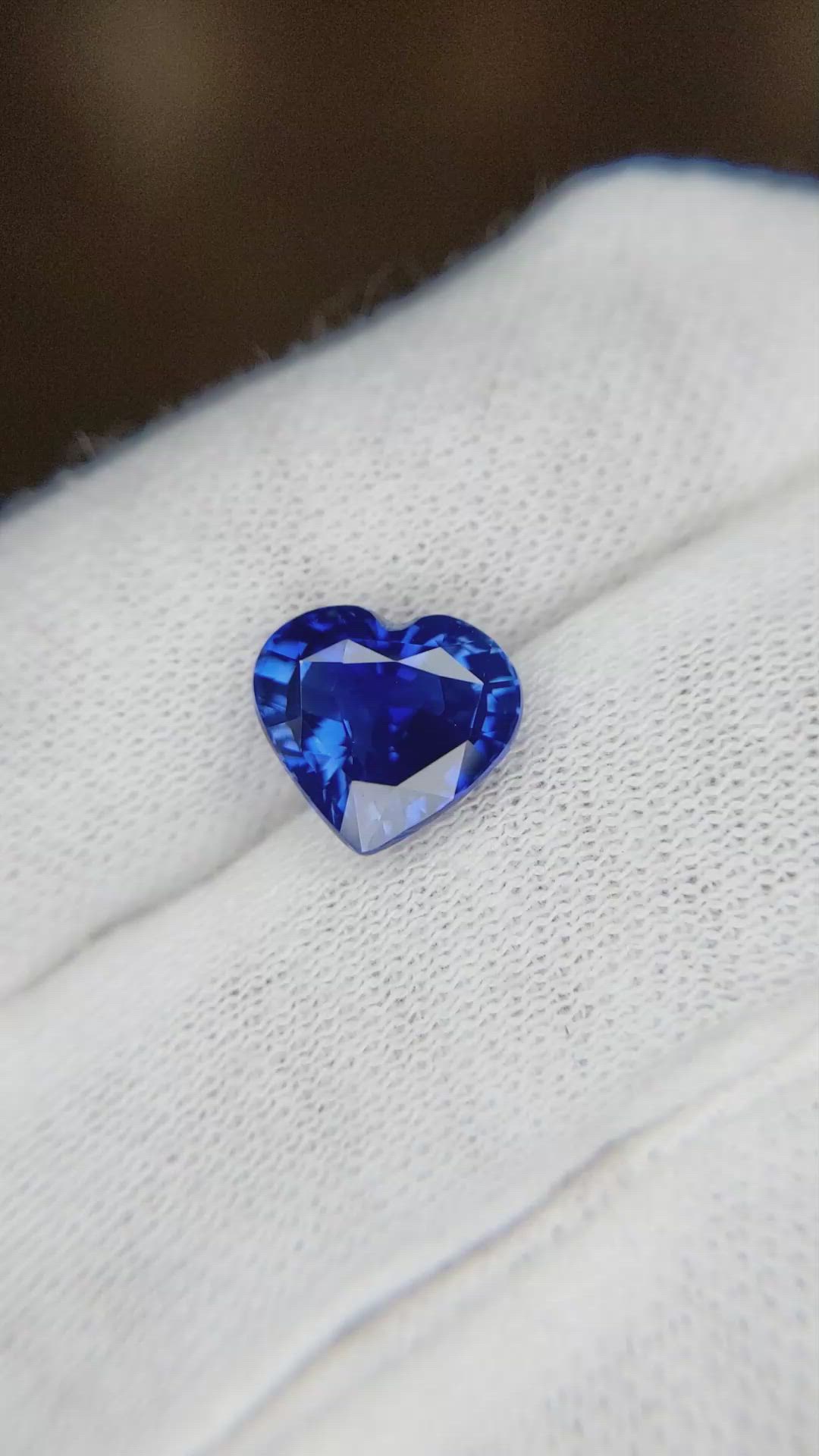 4.03 Ct. Blue Sapphire from Madagascar Size Video