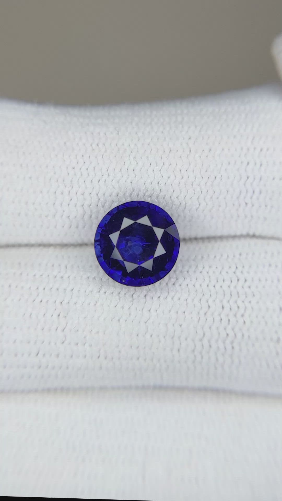 3.13 Ct. Blue Sapphire from Ceylon (Sri Lanka) Size Video