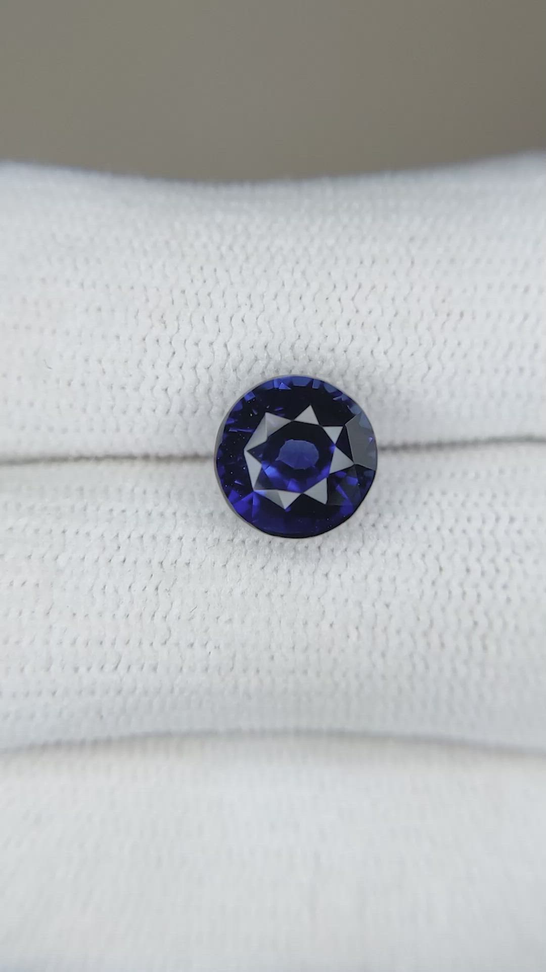 3.26 Ct. Blue Sapphire from Ceylon (Sri Lanka) Size Video