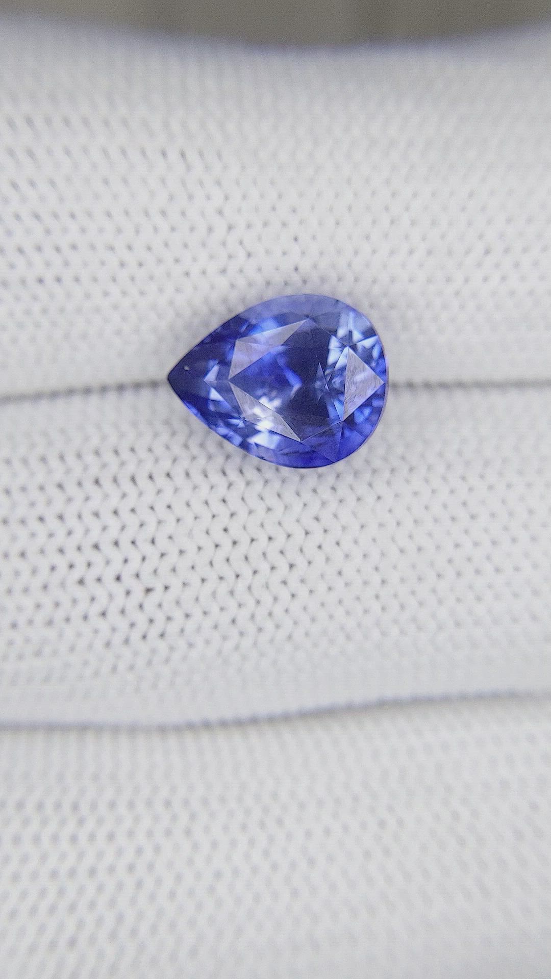 4.69 Ct. Blue Sapphire from Ceylon (Sri Lanka) Size Video