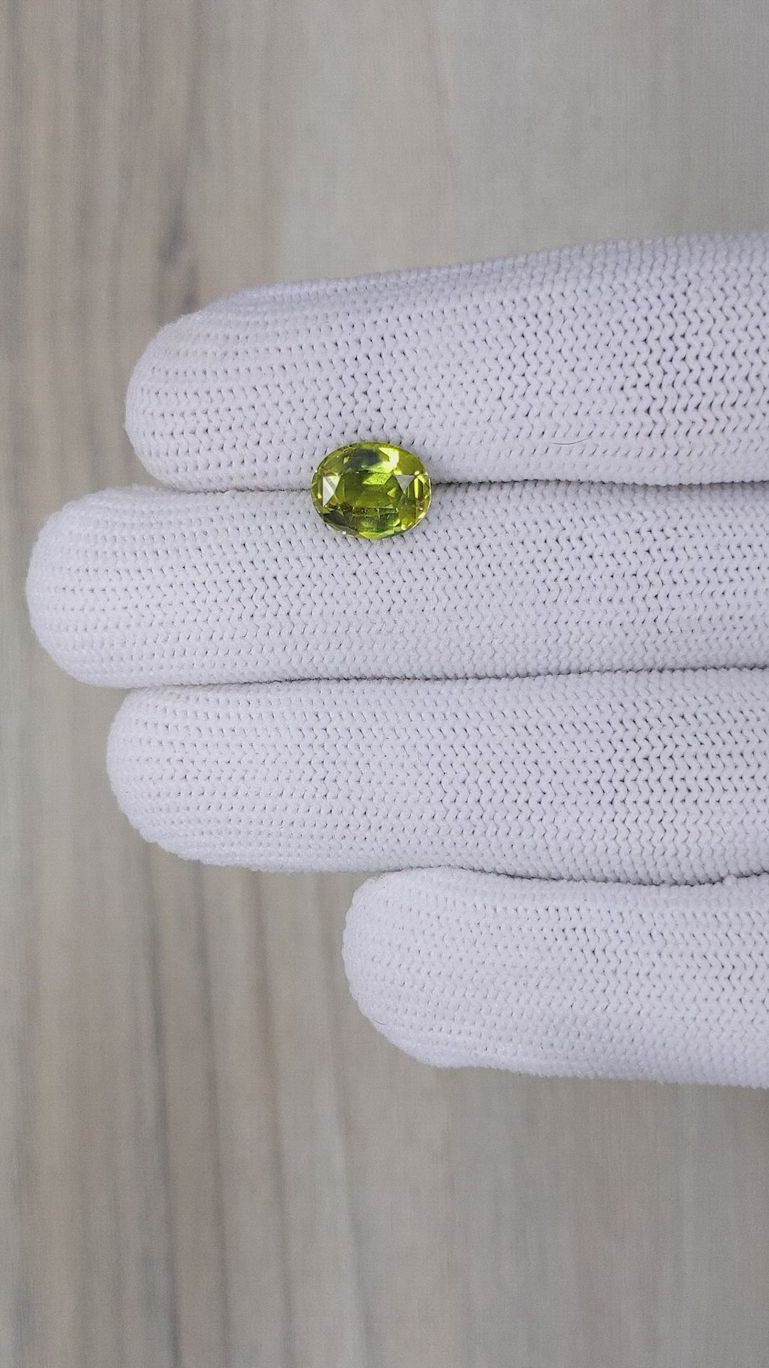 3.03 Ct. Bi Color Sapphire from Ceylon (Sri Lanka) Size Video