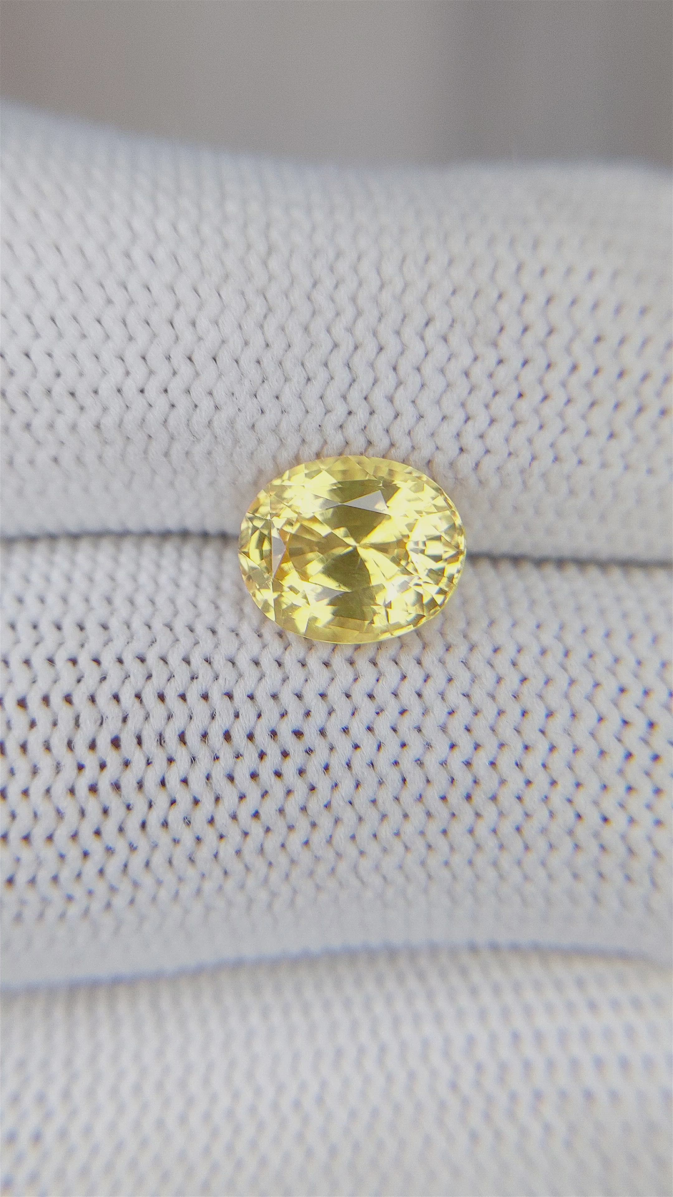 3.00 Ct. Yellow Sapphire from Ceylon (Sri Lanka) Size Video