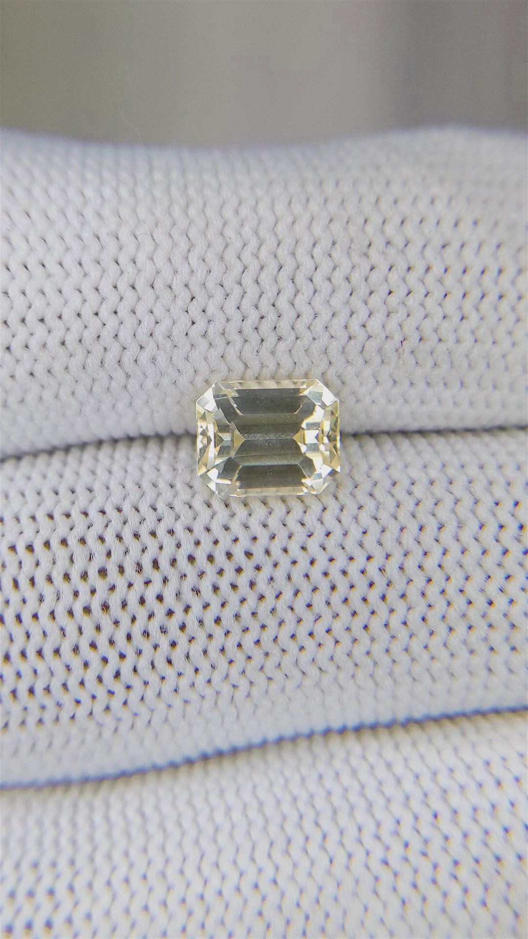 2.25 Ct. Yellow Sapphire from Ceylon (Sri Lanka) Size Video