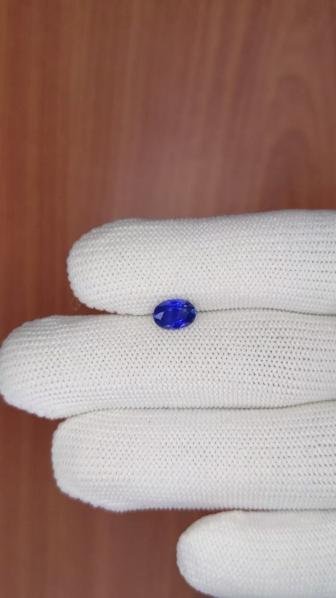 0.95 Ct. Blue Sapphire from Ceylon (Sri Lanka) Size Video