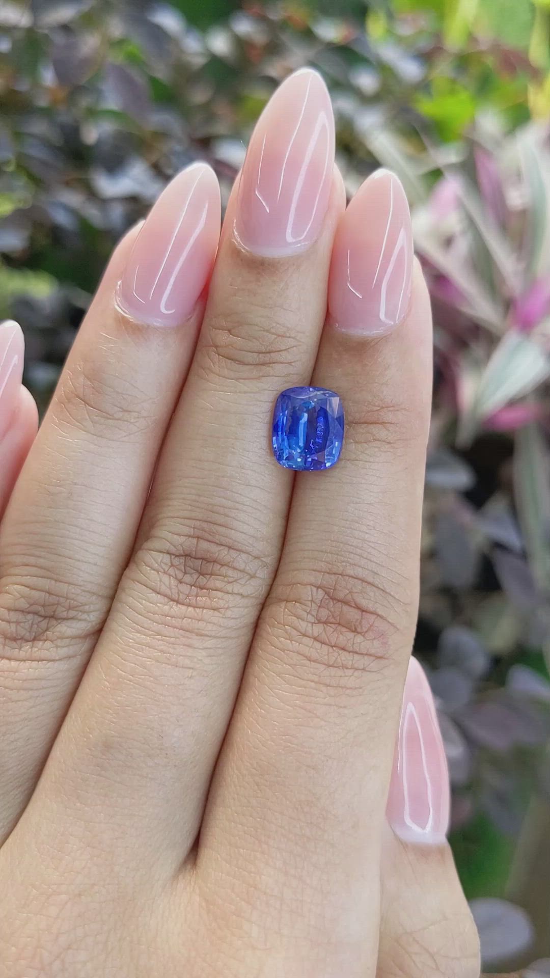3.71 Ct. Blue Sapphire from Ceylon (Sri Lanka) Size Video
