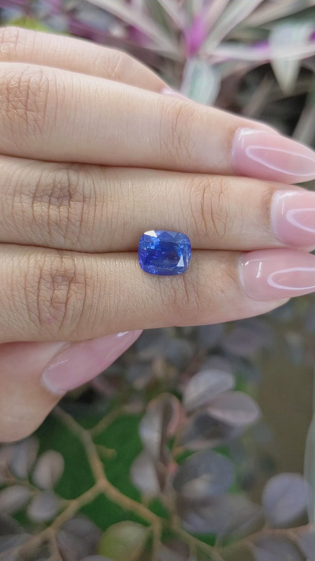 3.71 Ct. Blue Sapphire from Ceylon (Sri Lanka) Size Video