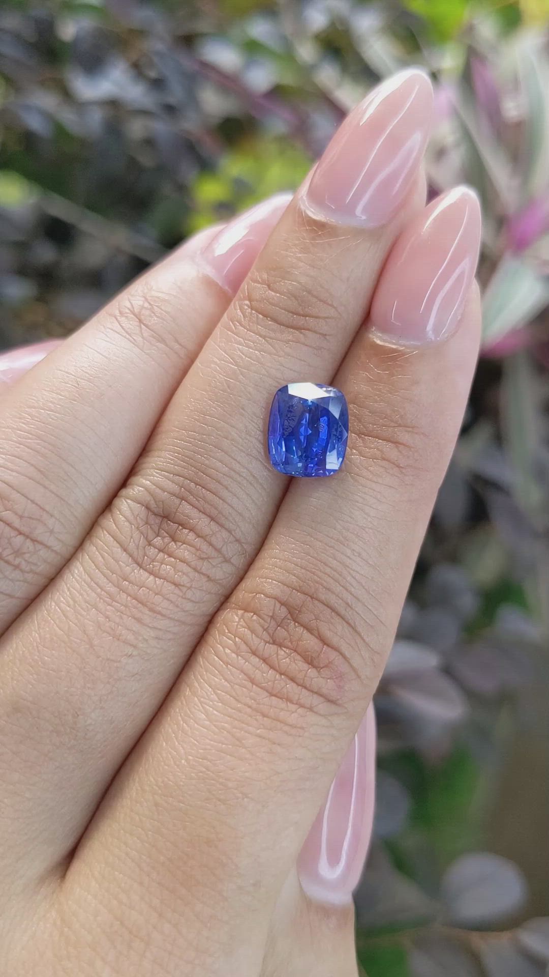 3.71 Ct. Blue Sapphire from Ceylon (Sri Lanka) Size Video