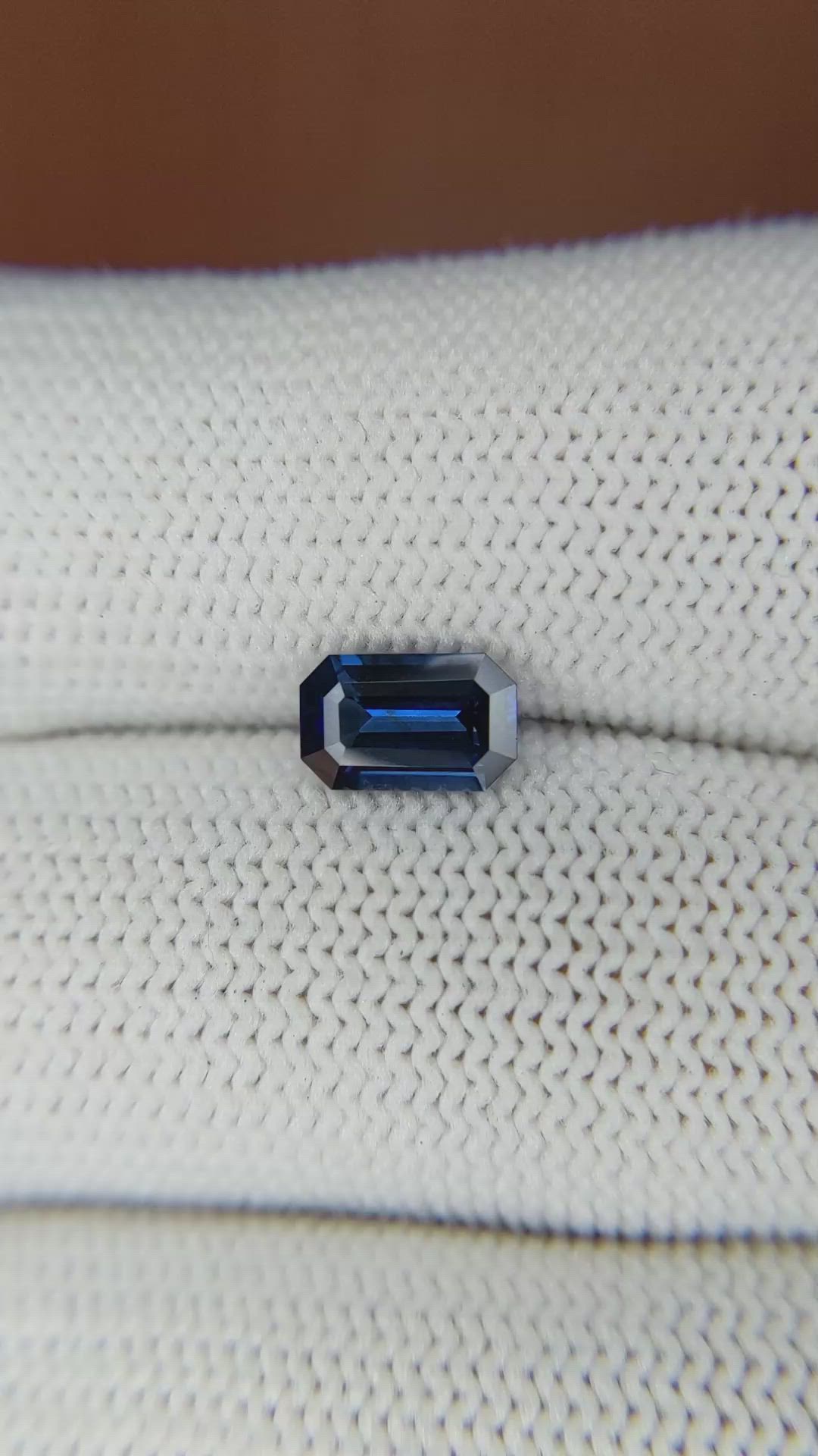 1.04 Ct. Blue Sapphire from Ceylon (Sri Lanka) Size Video