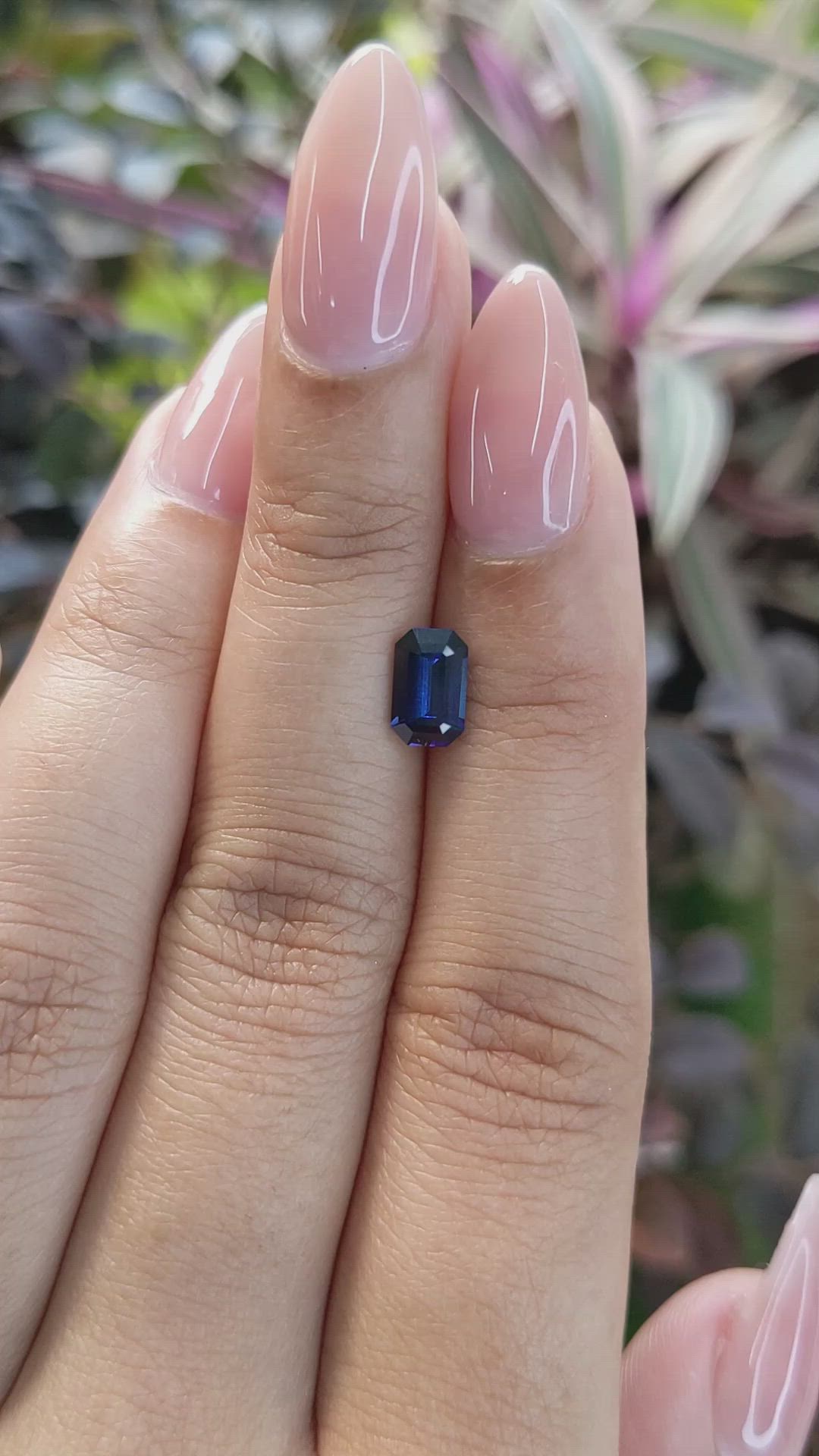 1.04 Ct. Blue Sapphire from Ceylon (Sri Lanka) Size Video