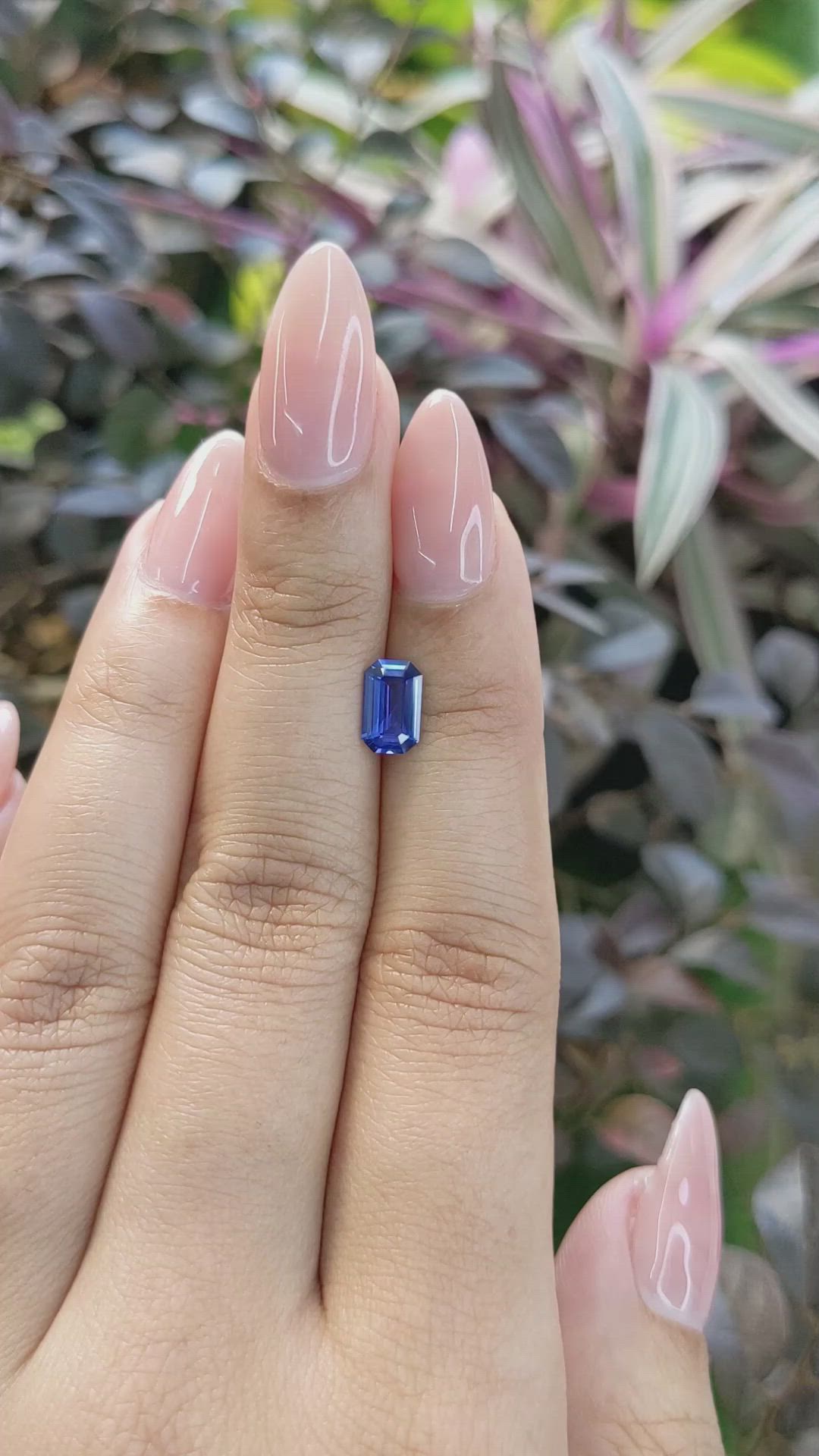 1.09 Ct. Blue Sapphire from Ceylon (Sri Lanka) Size Video