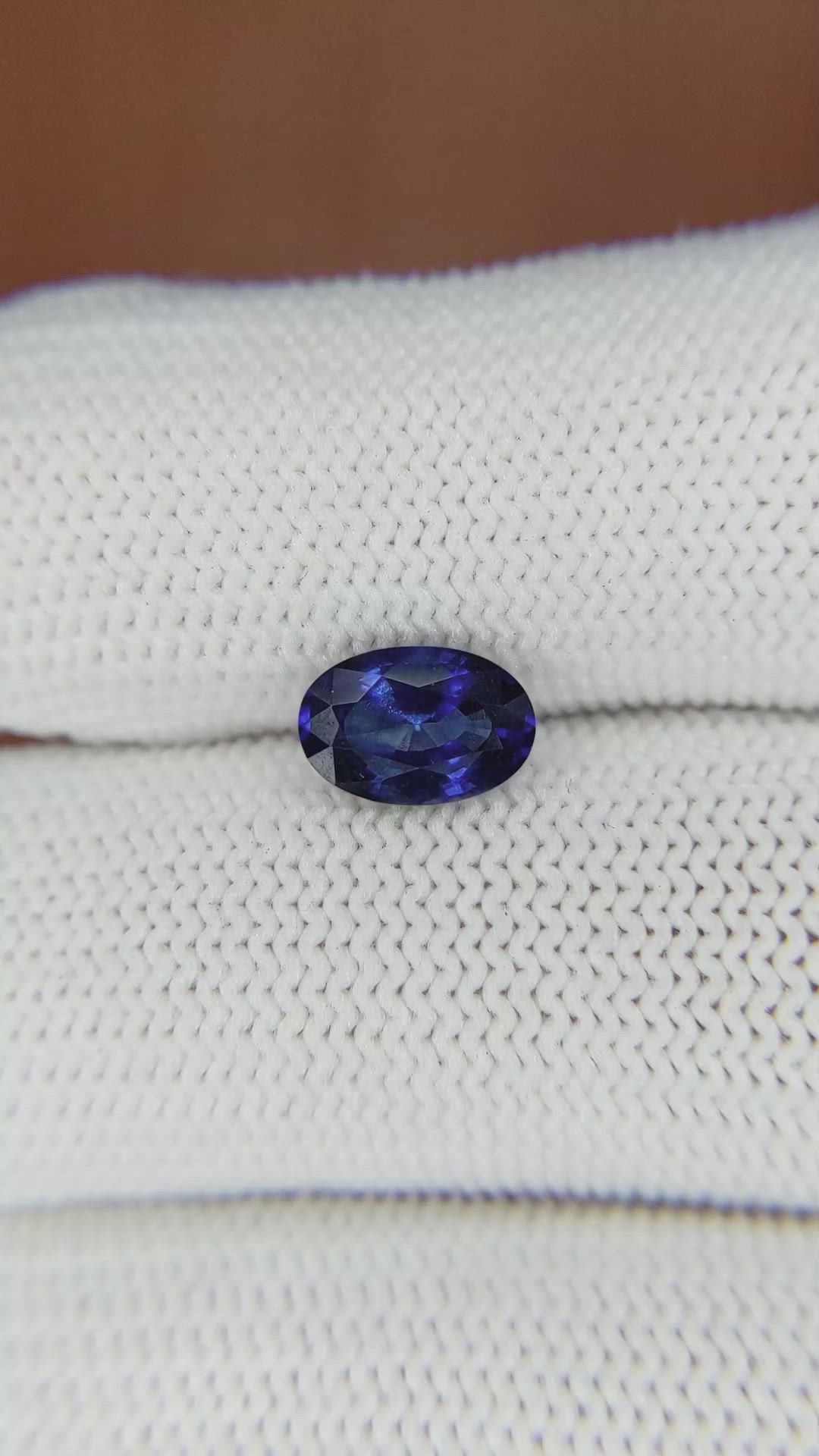 1.45 Ct. Blue Sapphire from Ceylon (Sri Lanka) Size Video