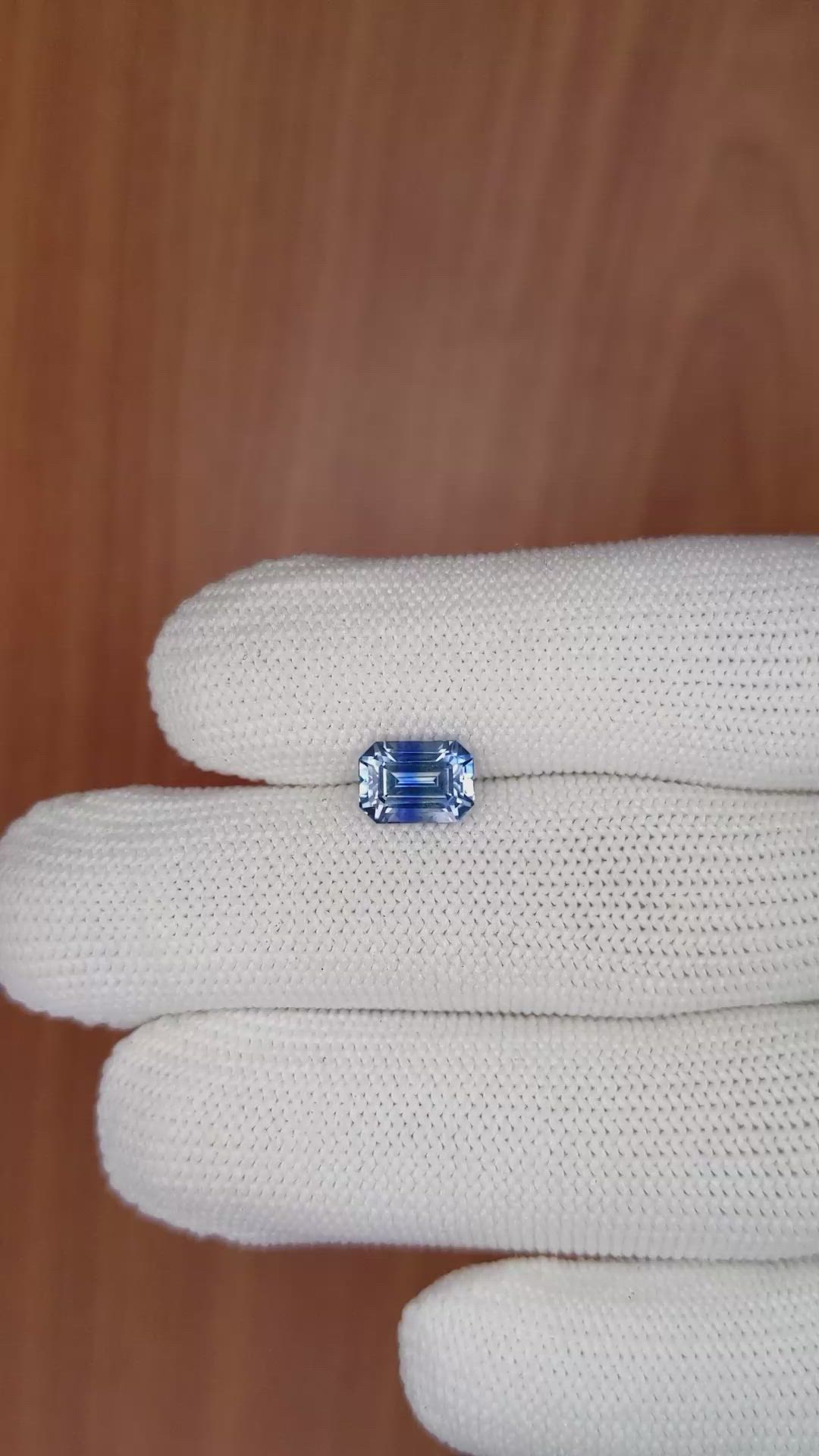 2.32 Ct. Bi Color Sapphire from Ceylon (Sri Lanka) Size Video