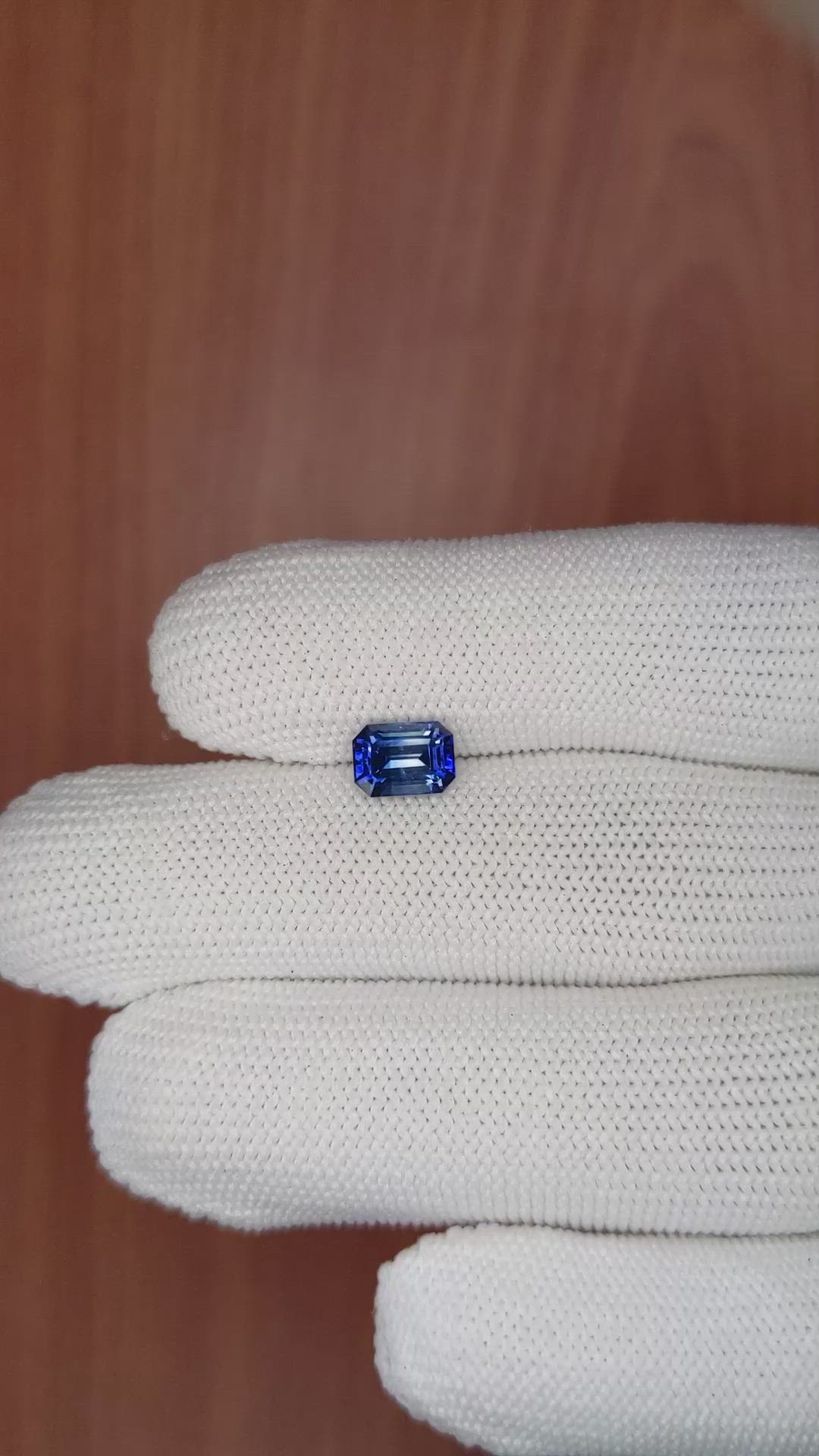 1.57 Ct. Blue Sapphire from Ceylon (Sri Lanka) Size Video