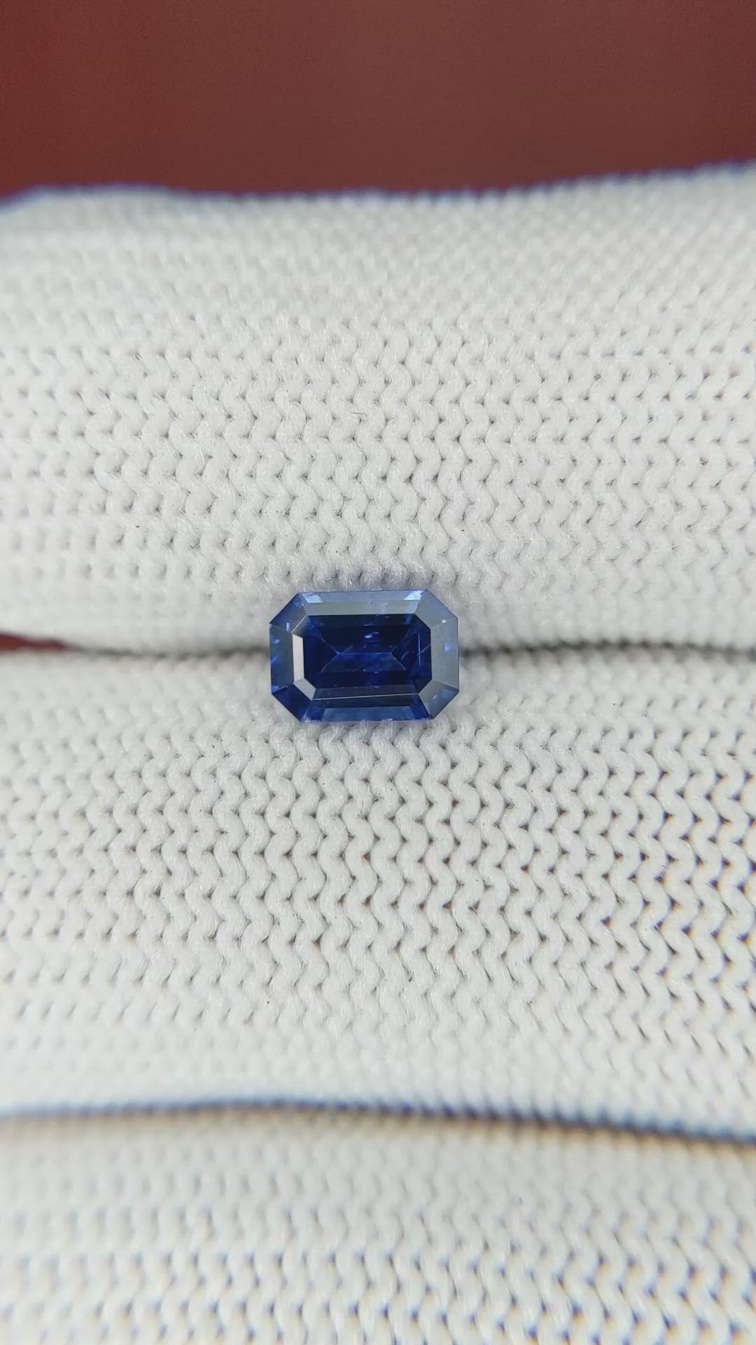 0.97 Ct. Blue Sapphire from Ceylon (Sri Lanka) Size Video