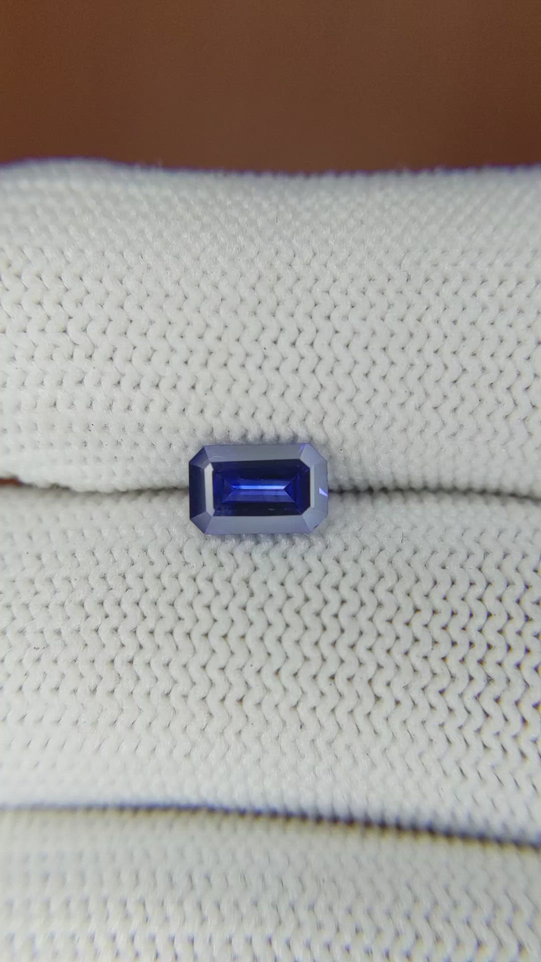 0.89 Ct. Blue Sapphire from Ceylon (Sri Lanka) Size Video