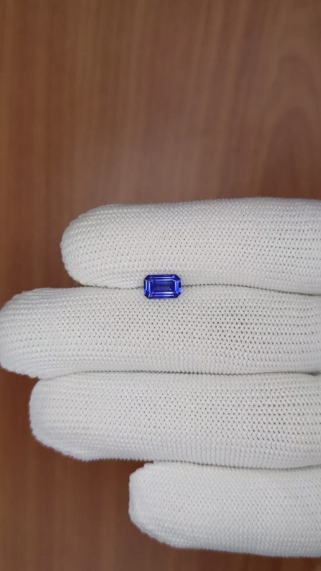 0.89 Ct. Blue Sapphire from Ceylon (Sri Lanka) Size Video