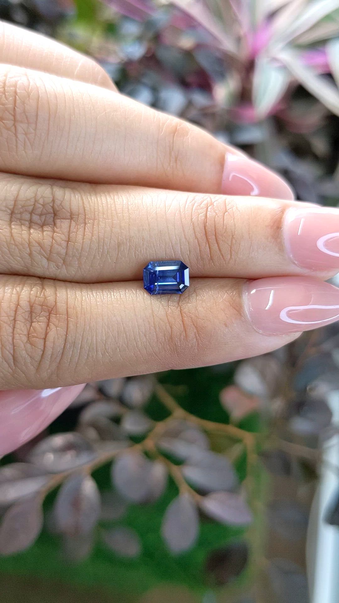 1.05 Ct. Blue Sapphire from Ceylon (Sri Lanka) Size Video