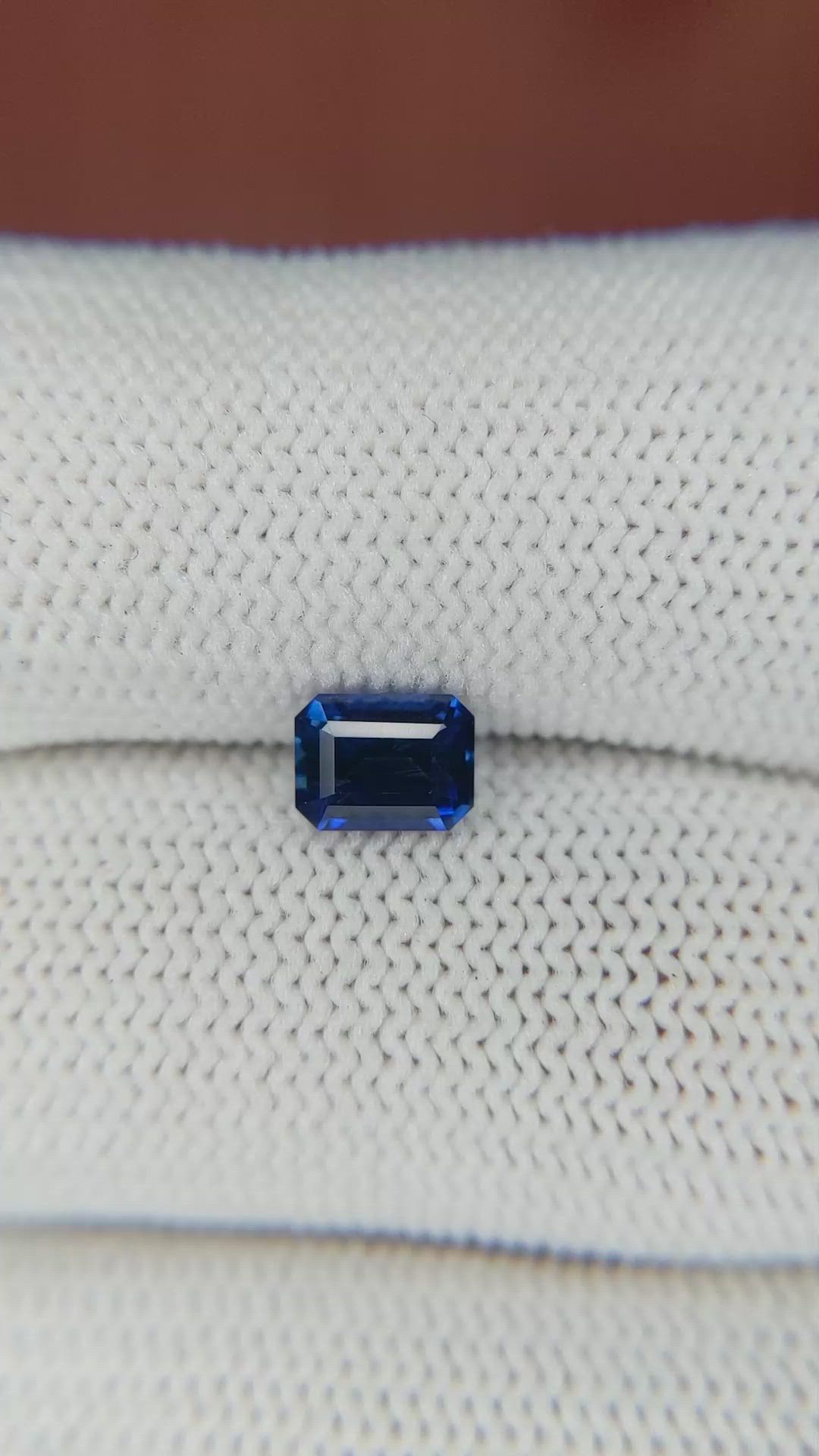 0.89 Ct. Blue Sapphire from Ceylon (Sri Lanka) Size Video