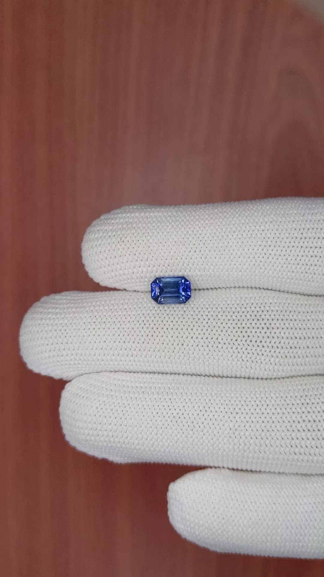 1.60 Ct. Sapphire from Ceylon (Sri Lanka) Size Video