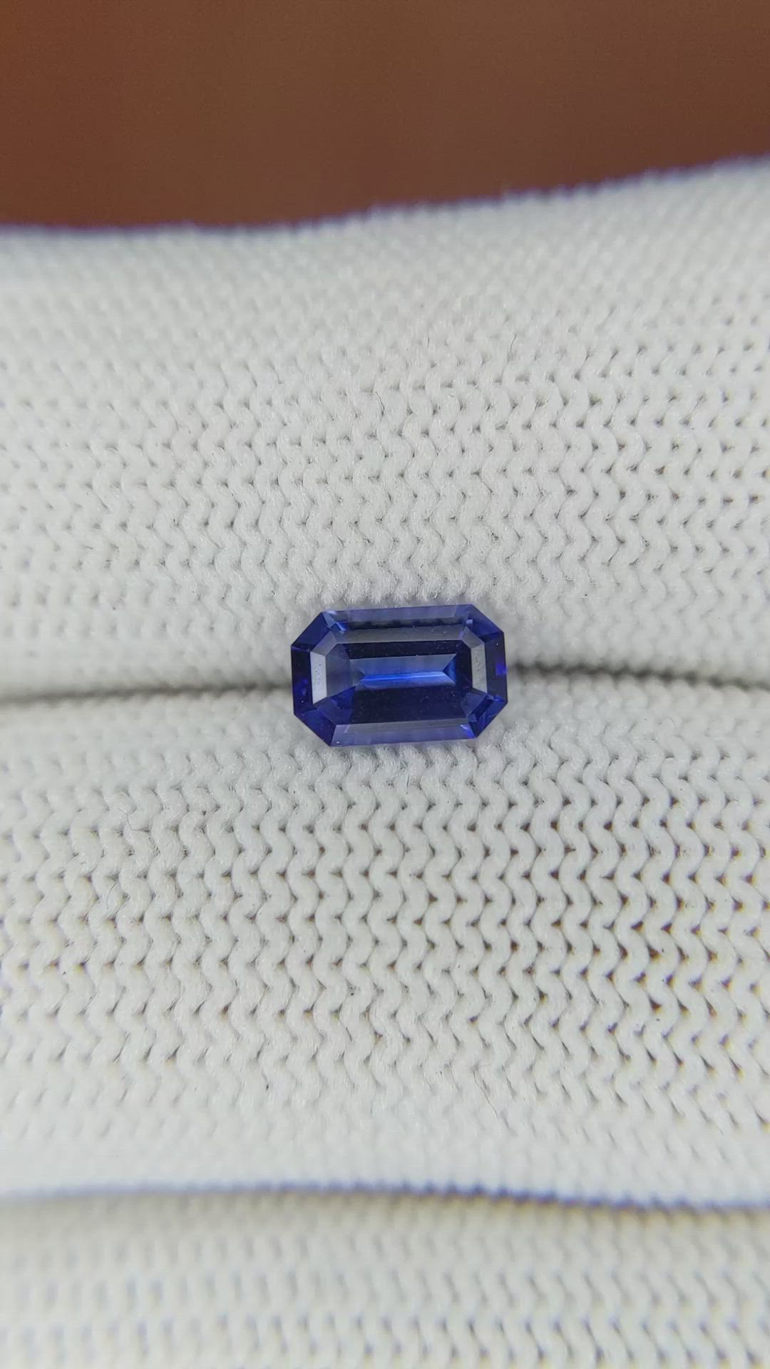 0.91 Ct. Blue Sapphire from Ceylon (Sri Lanka) Size Video