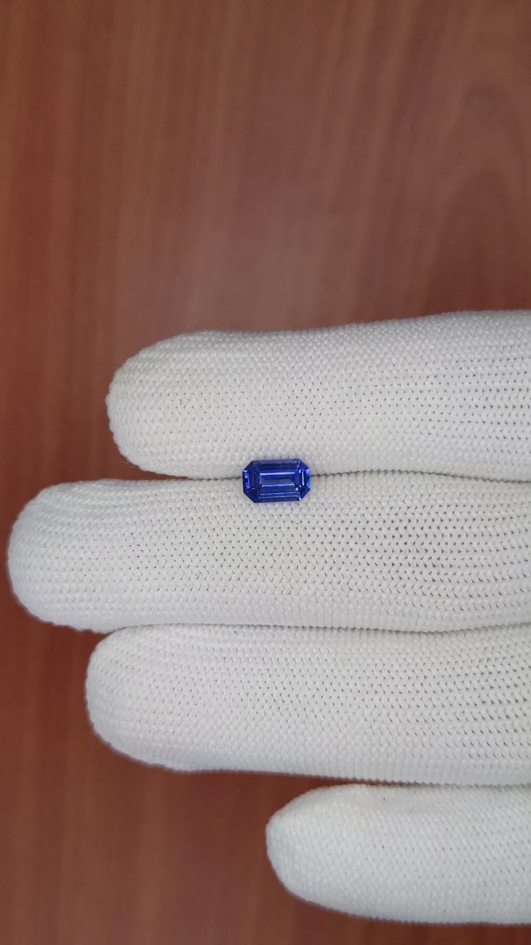 0.91 Ct. Blue Sapphire from Ceylon (Sri Lanka) Size Video
