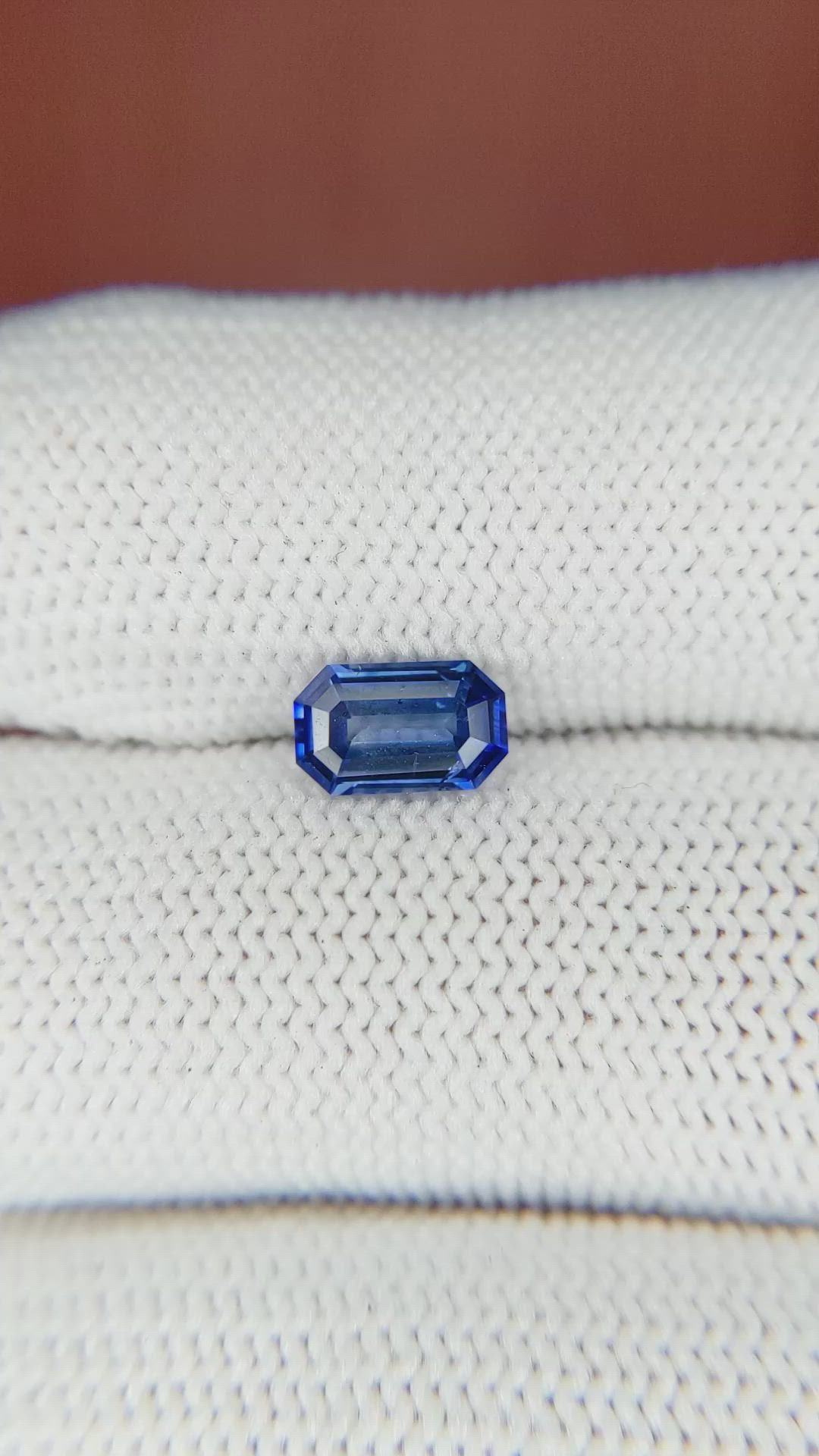 1.02 Ct. Blue Sapphire from Ceylon (Sri Lanka) Size Video