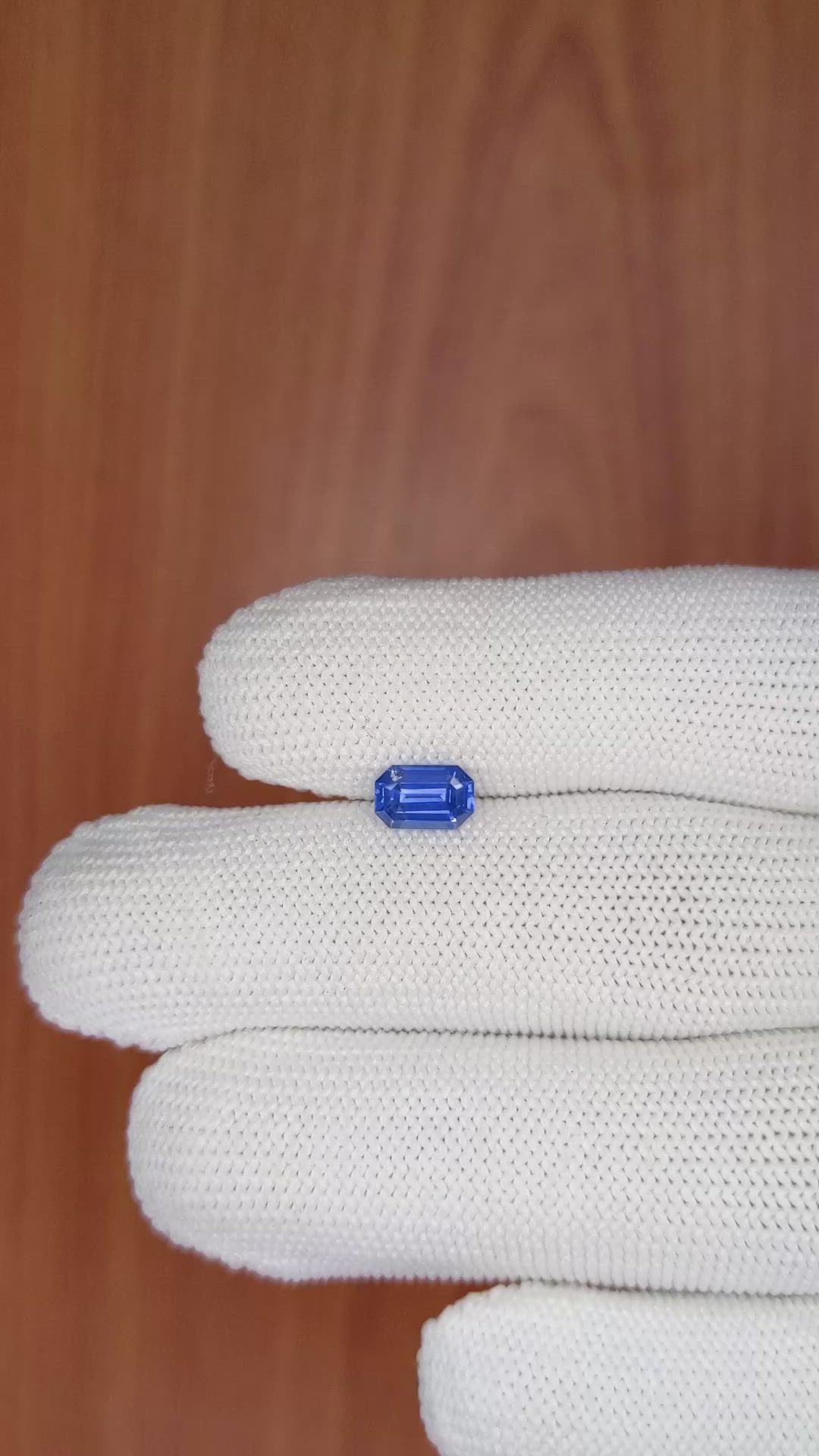 0.91 Ct. Blue Sapphire from Ceylon (Sri Lanka) Size Video