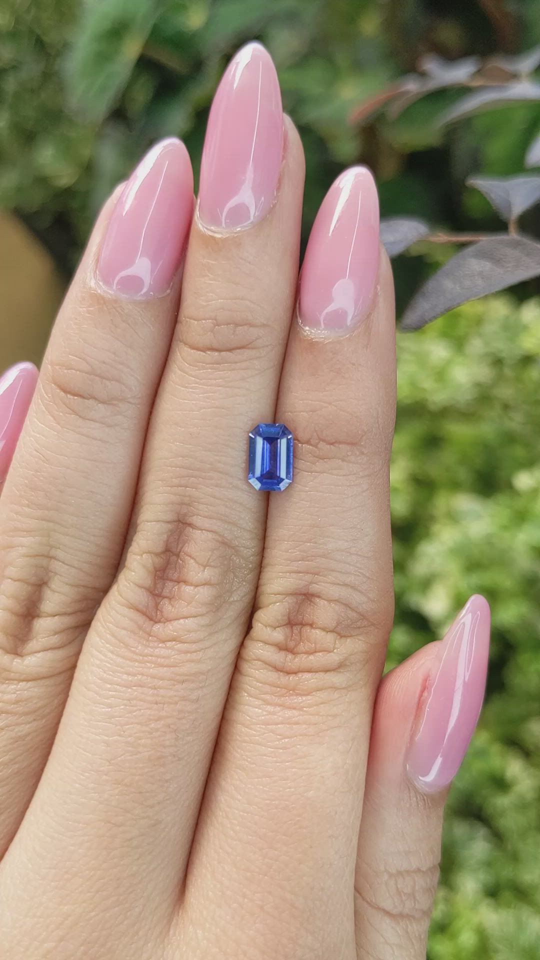 0.90 Ct. Blue Sapphire from Ceylon (Sri Lanka) Size Video