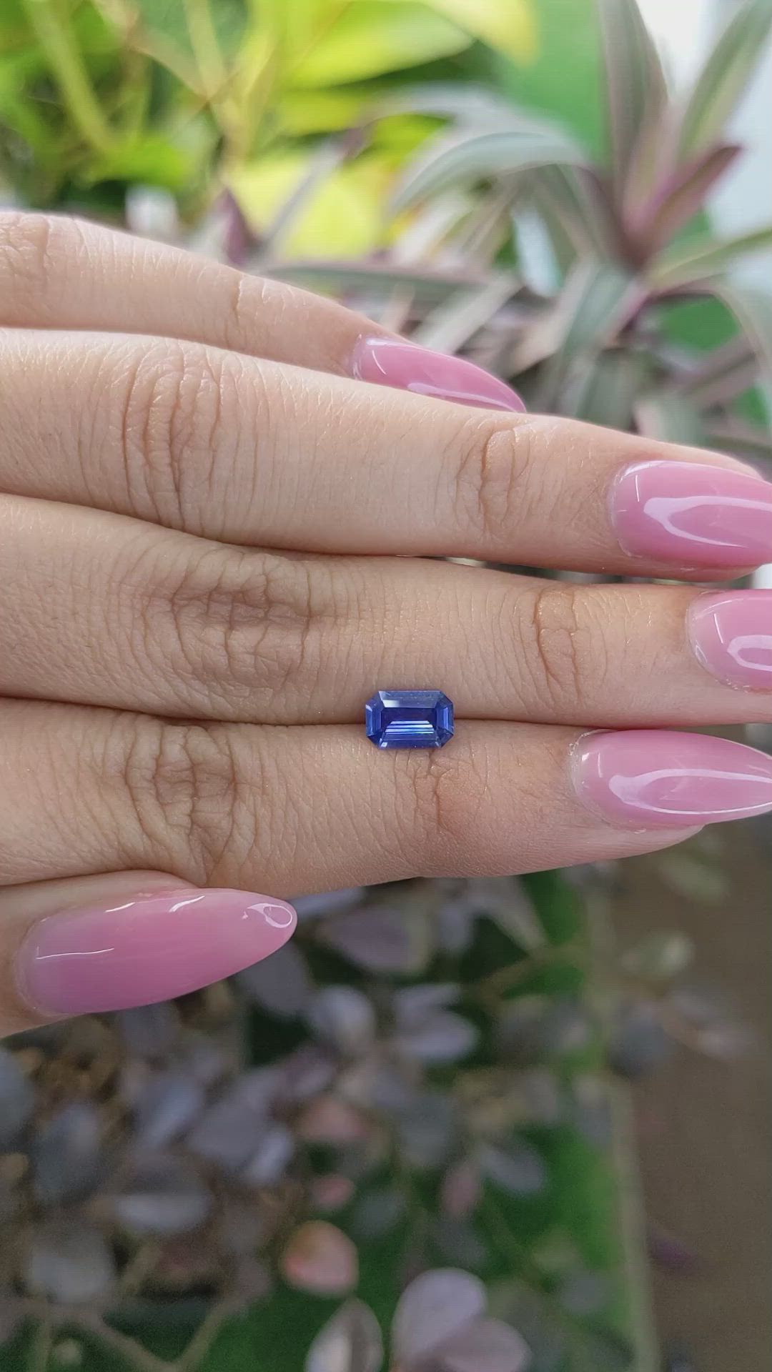 0.90 Ct. Blue Sapphire from Ceylon (Sri Lanka) Size Video