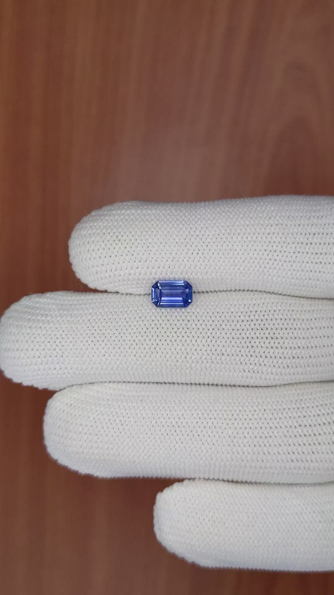0.90 Ct. Blue Sapphire from Ceylon (Sri Lanka) Size Video