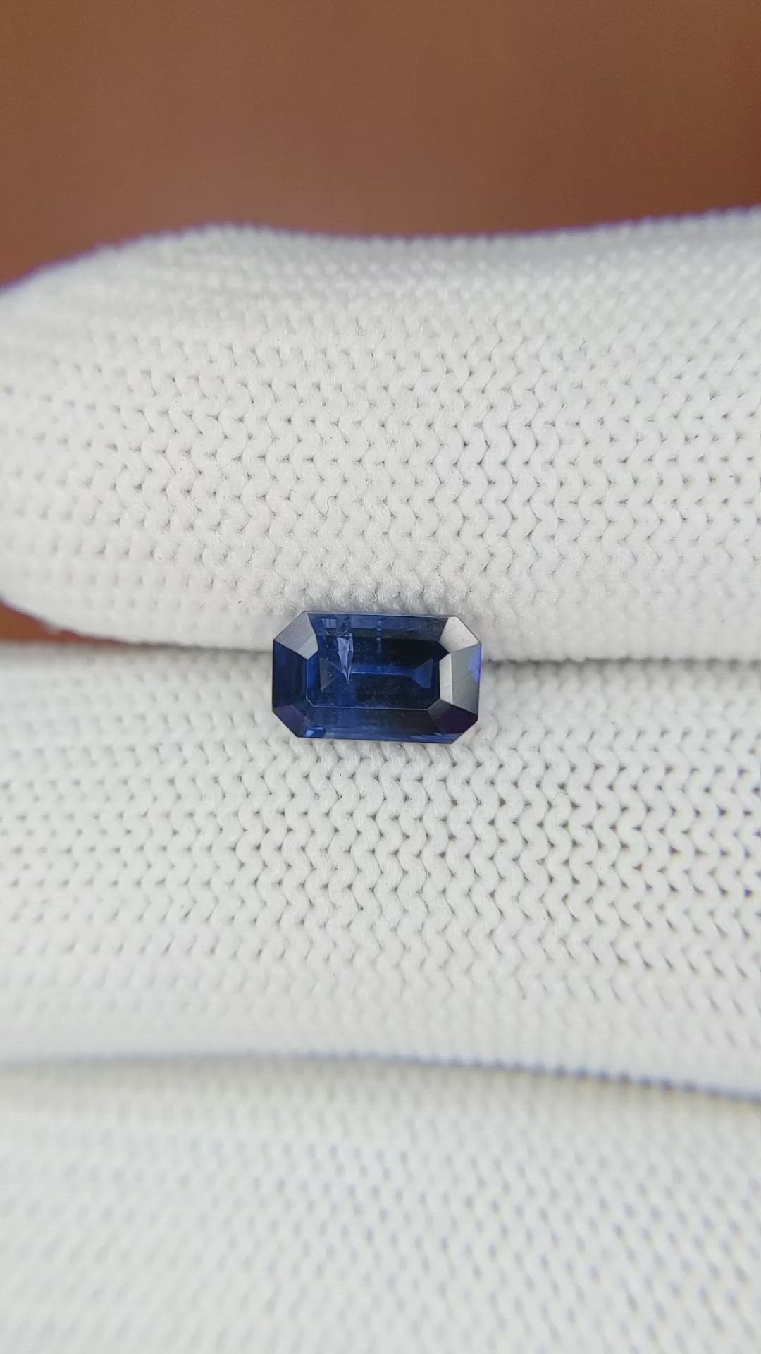 1.39 Ct. Blue Sapphire from Ceylon (Sri Lanka) Size Video