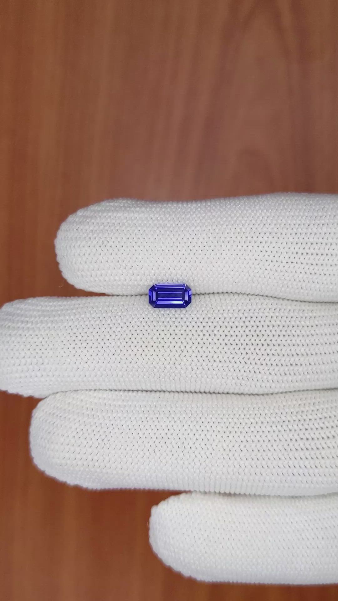 0.77 Ct. Blue Sapphire from Ceylon (Sri Lanka) Size Video