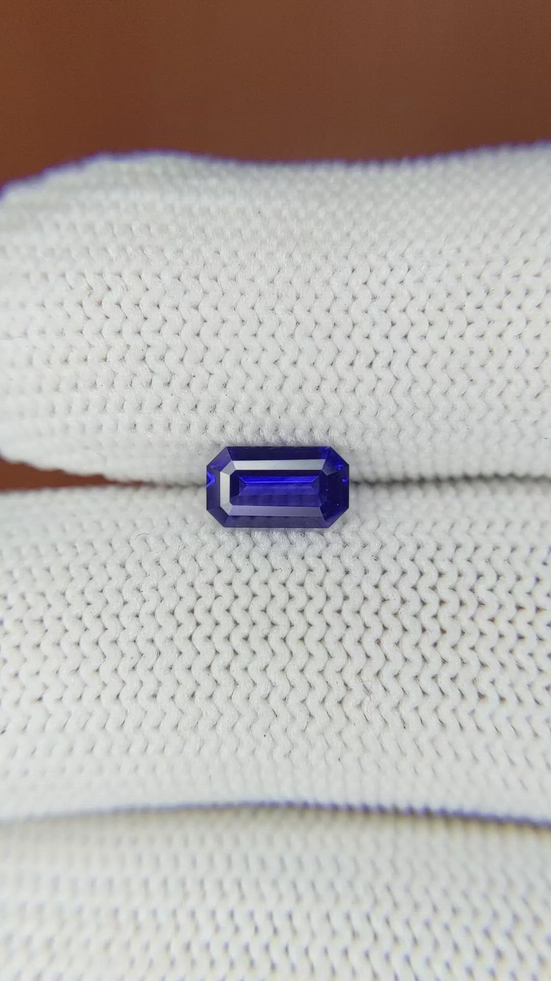 0.77 Ct. Blue Sapphire from Ceylon (Sri Lanka) Size Video