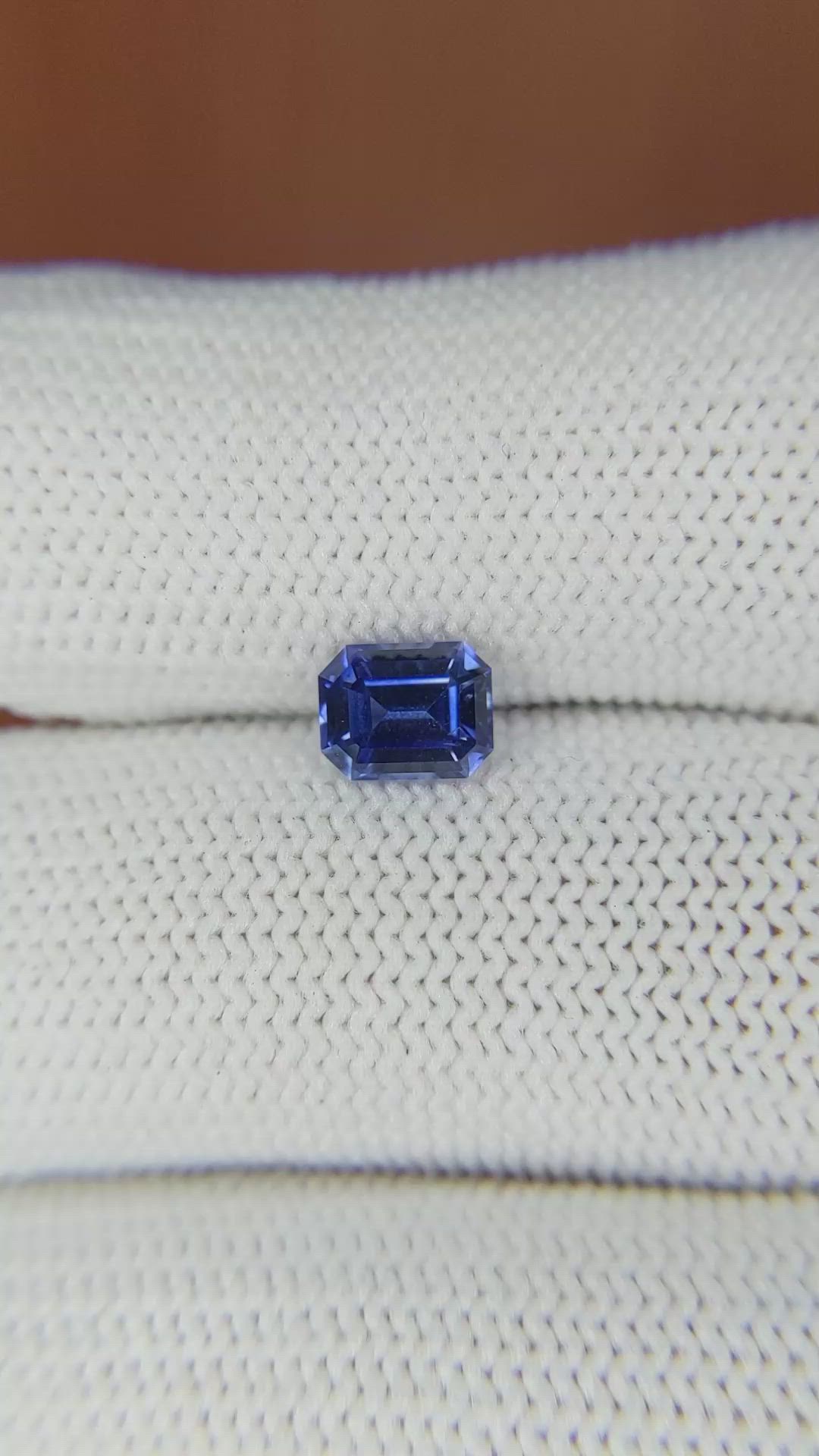 1.01 Ct. Blue Sapphire from Ceylon (Sri Lanka) Size Video