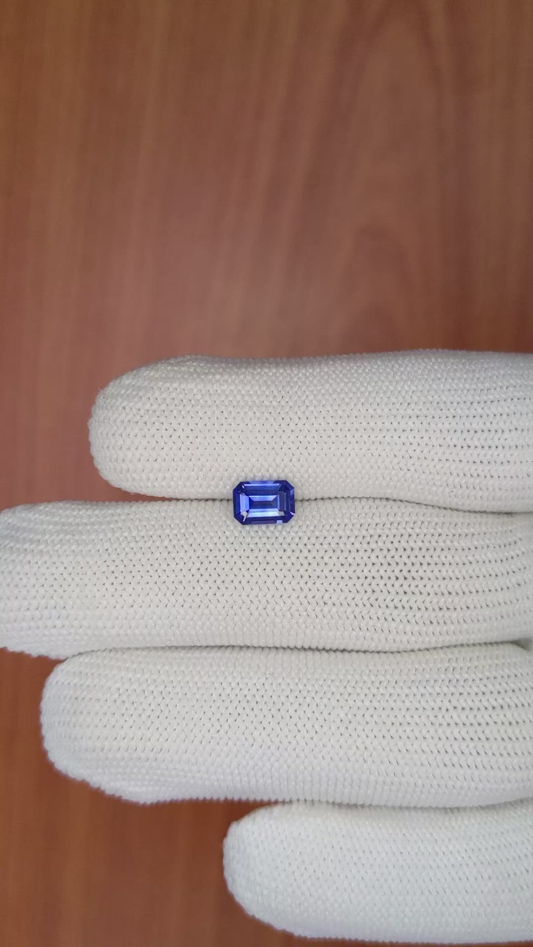 0.92 Ct. Blue Sapphire from Ceylon (Sri Lanka) Size Video