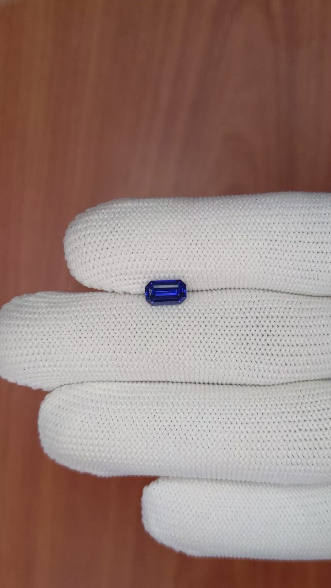 0.91 Ct. Blue Sapphire from Ceylon (Sri Lanka) Size Video