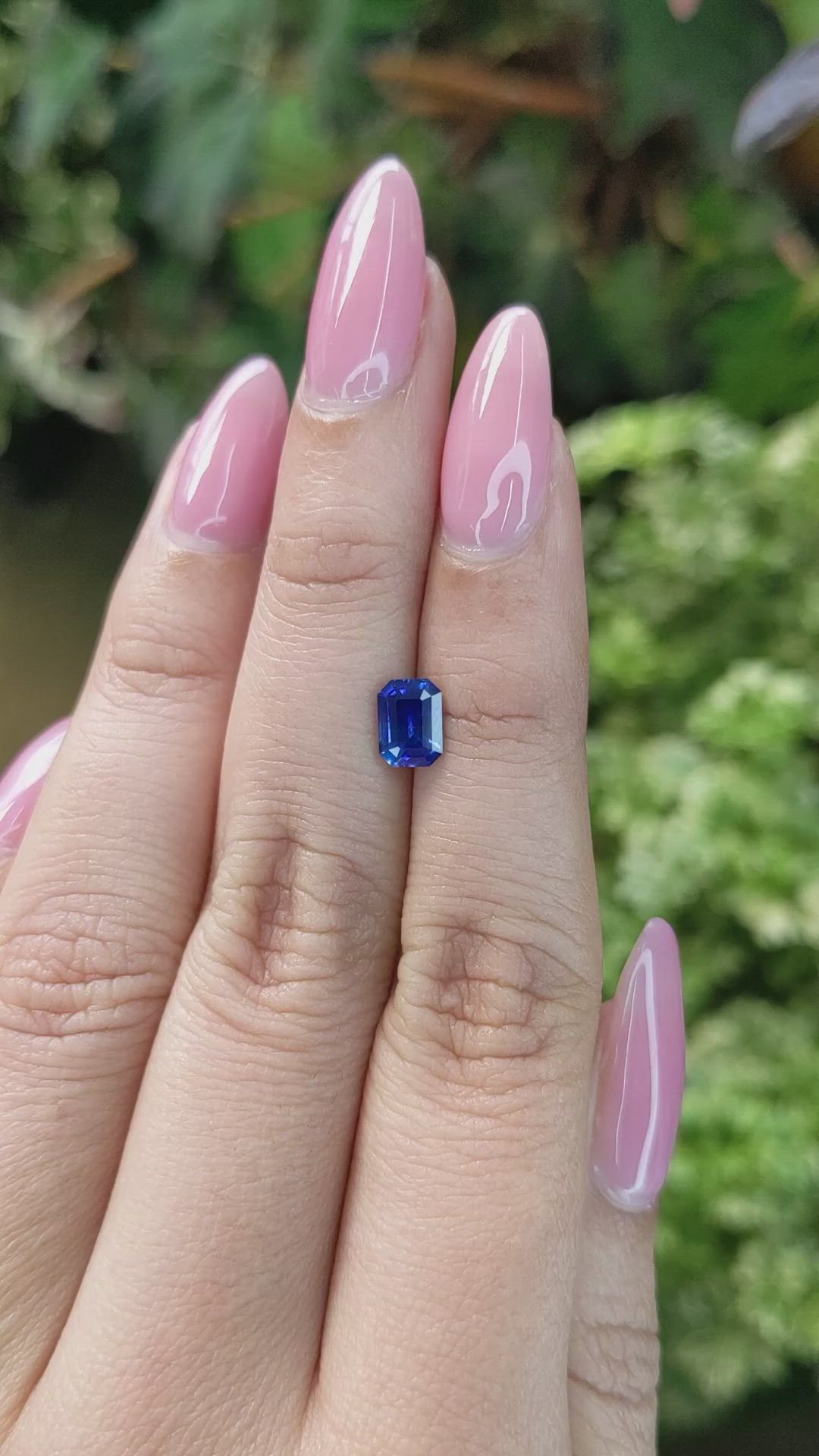1.01 Ct. Blue Sapphire from Ceylon (Sri Lanka) Size Video