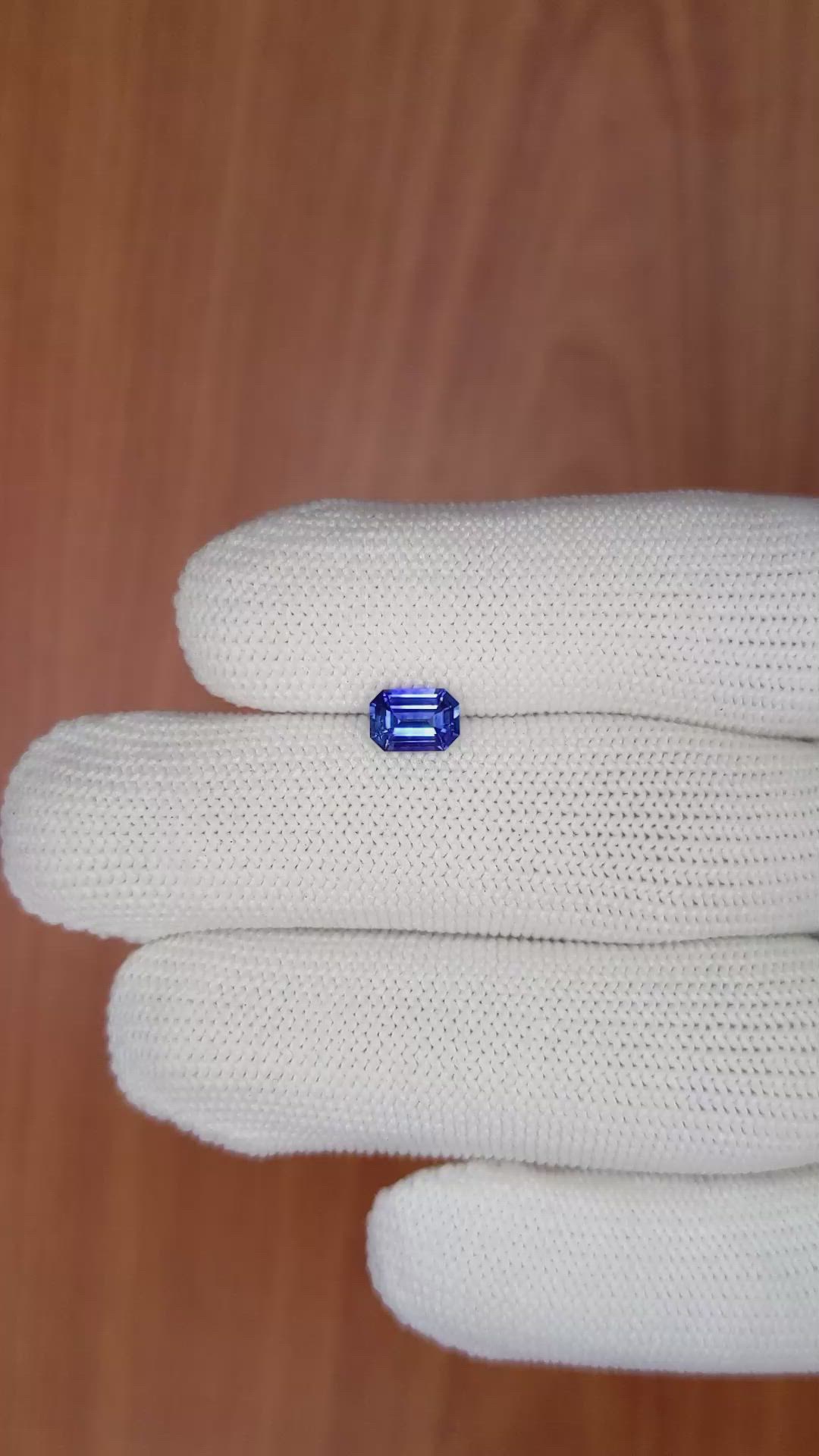 0.82 Ct. Blue Sapphire from Ceylon (Sri Lanka) Size Video