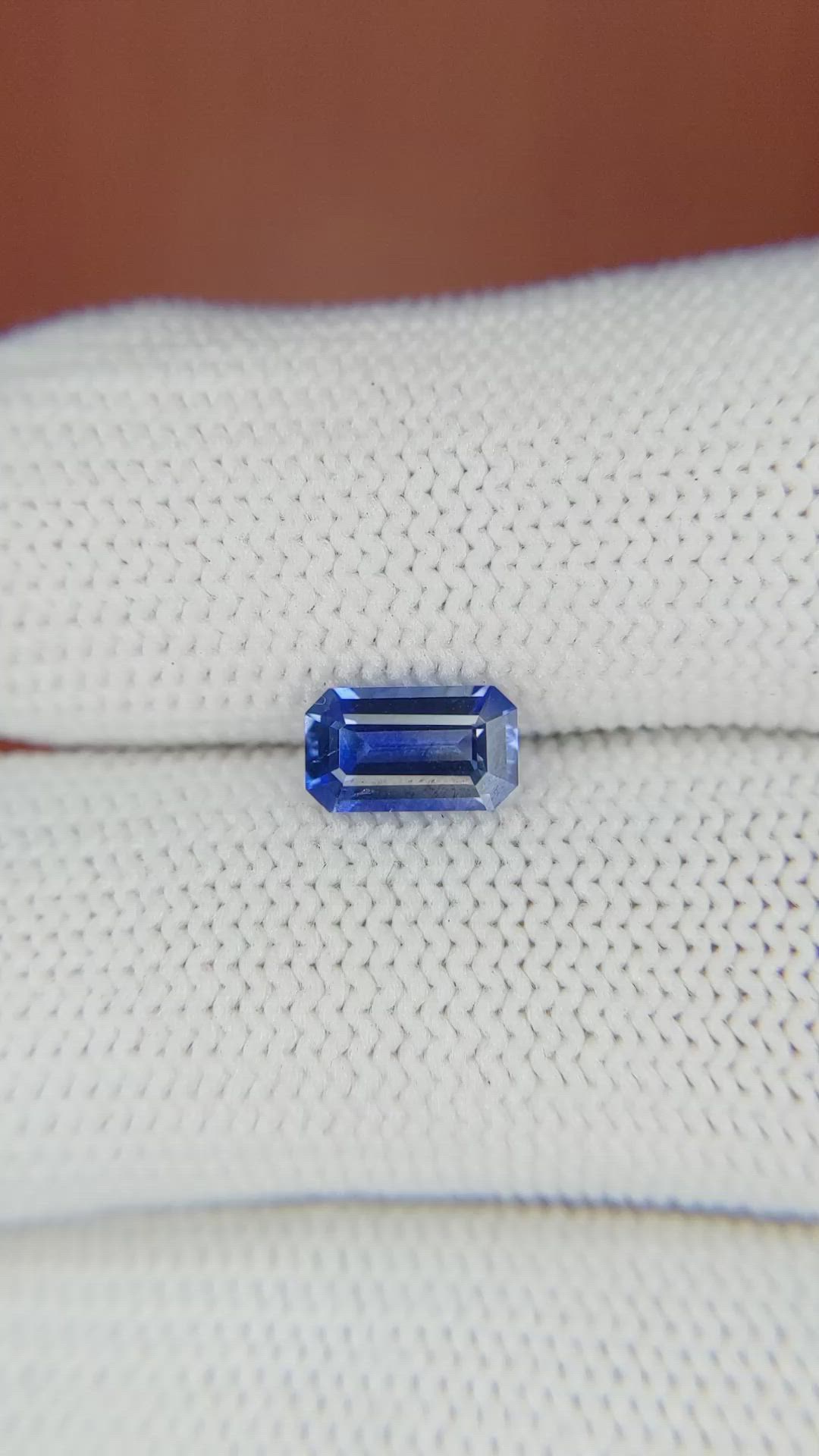 1.06 Ct. Blue Sapphire from Ceylon (Sri Lanka) Size Video