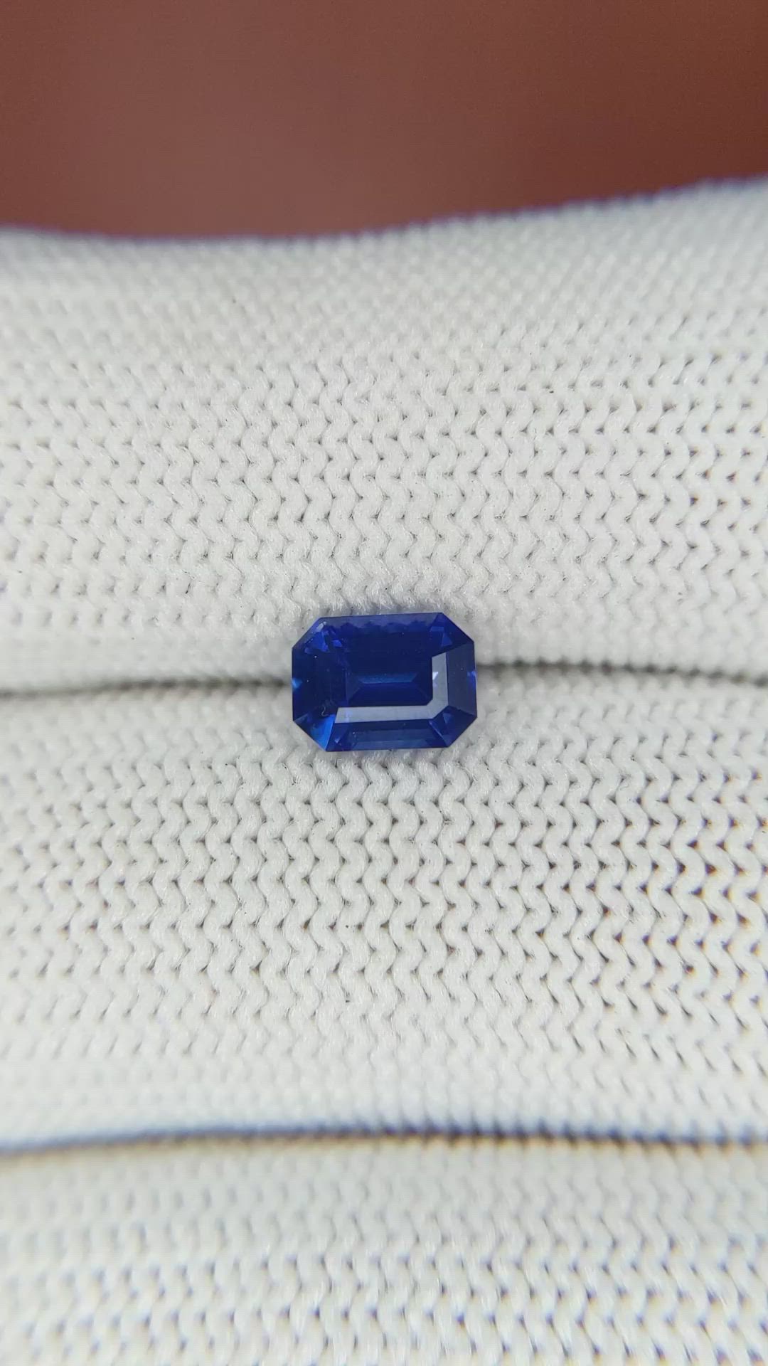 1.05 Ct. Blue Sapphire from Ceylon (Sri Lanka) Size Video