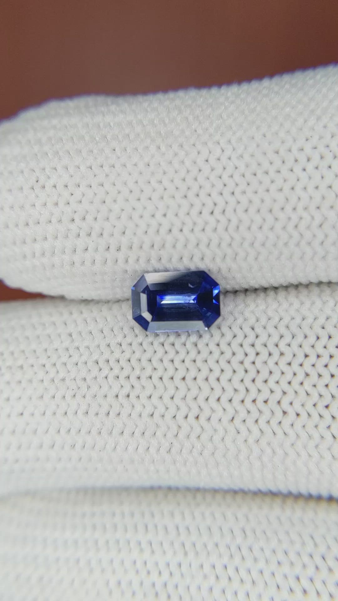 0.82 Ct. Blue Sapphire from Ceylon (Sri Lanka) Size Video