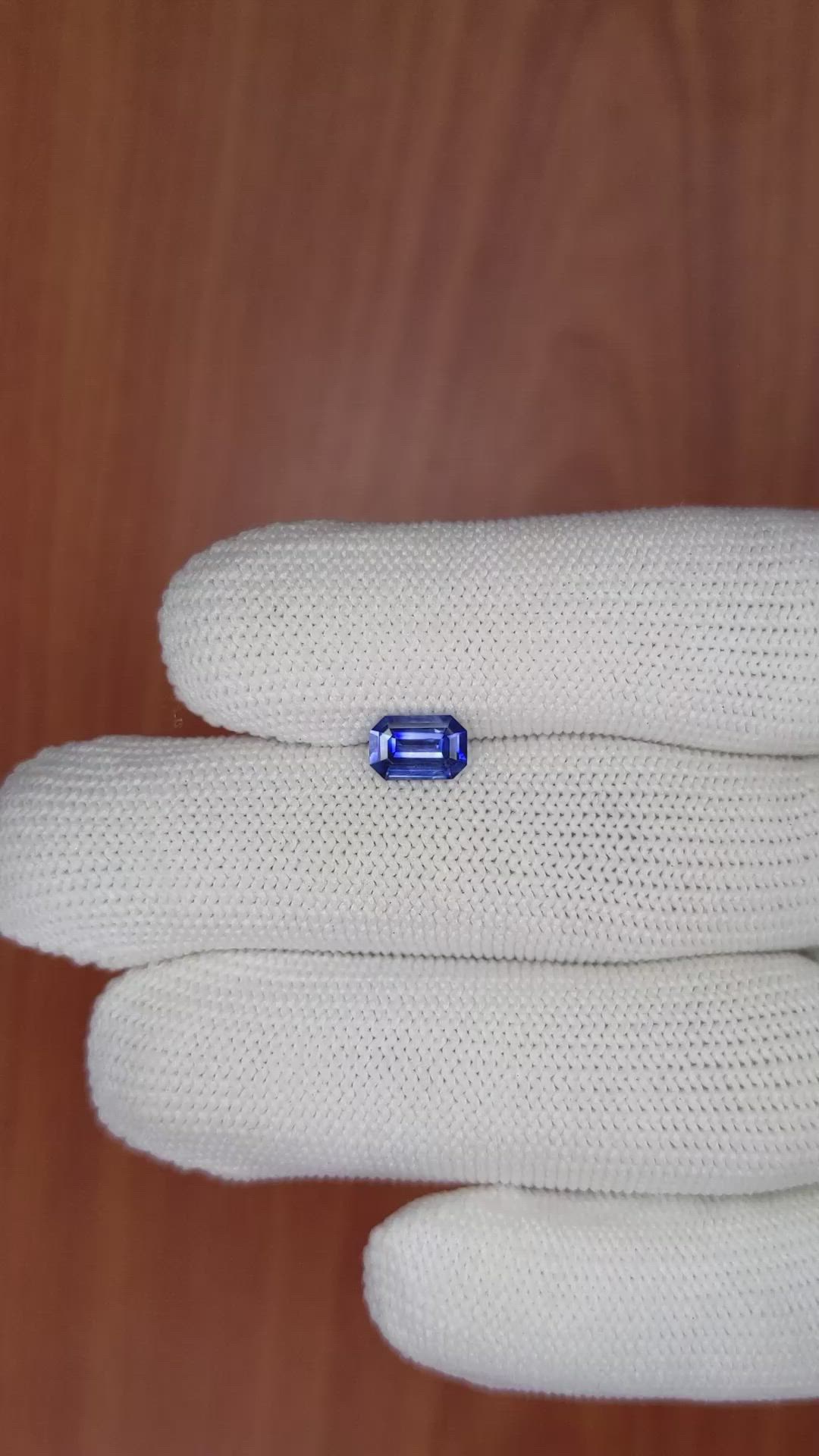 0.82 Ct. Blue Sapphire from Ceylon (Sri Lanka) Size Video
