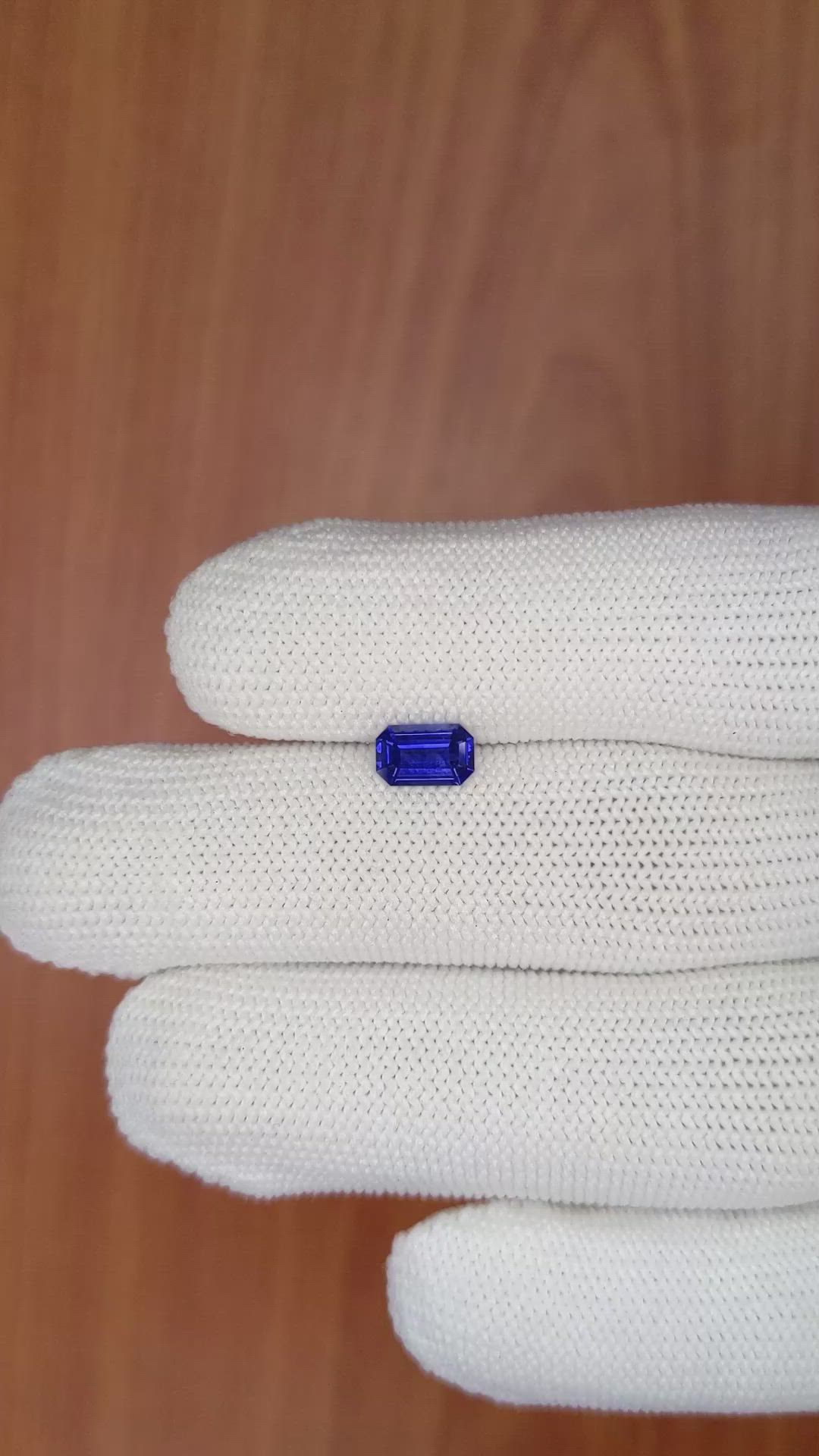 0.84 Ct. Blue Sapphire from Ceylon (Sri Lanka) Size Video
