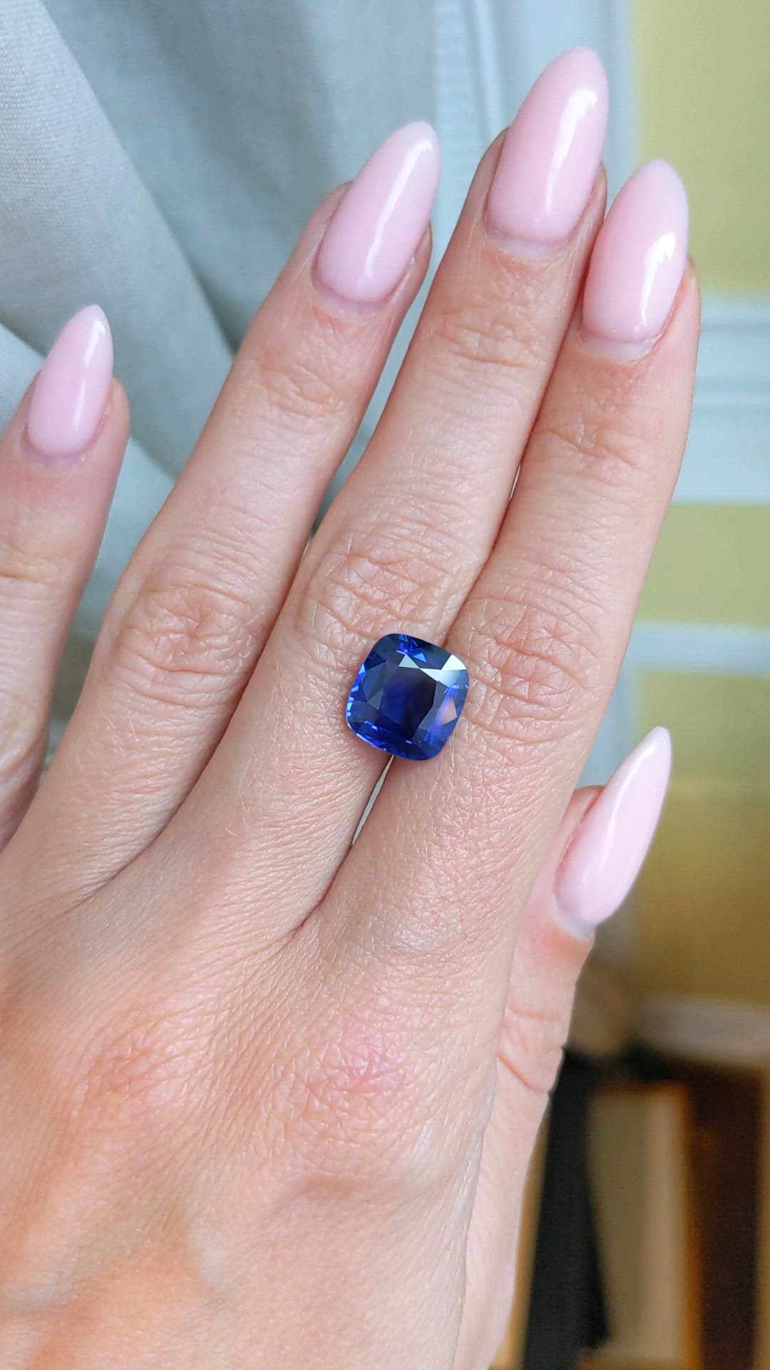 5.02 Ct. Blue Sapphire from Ceylon (Sri Lanka) Size Video