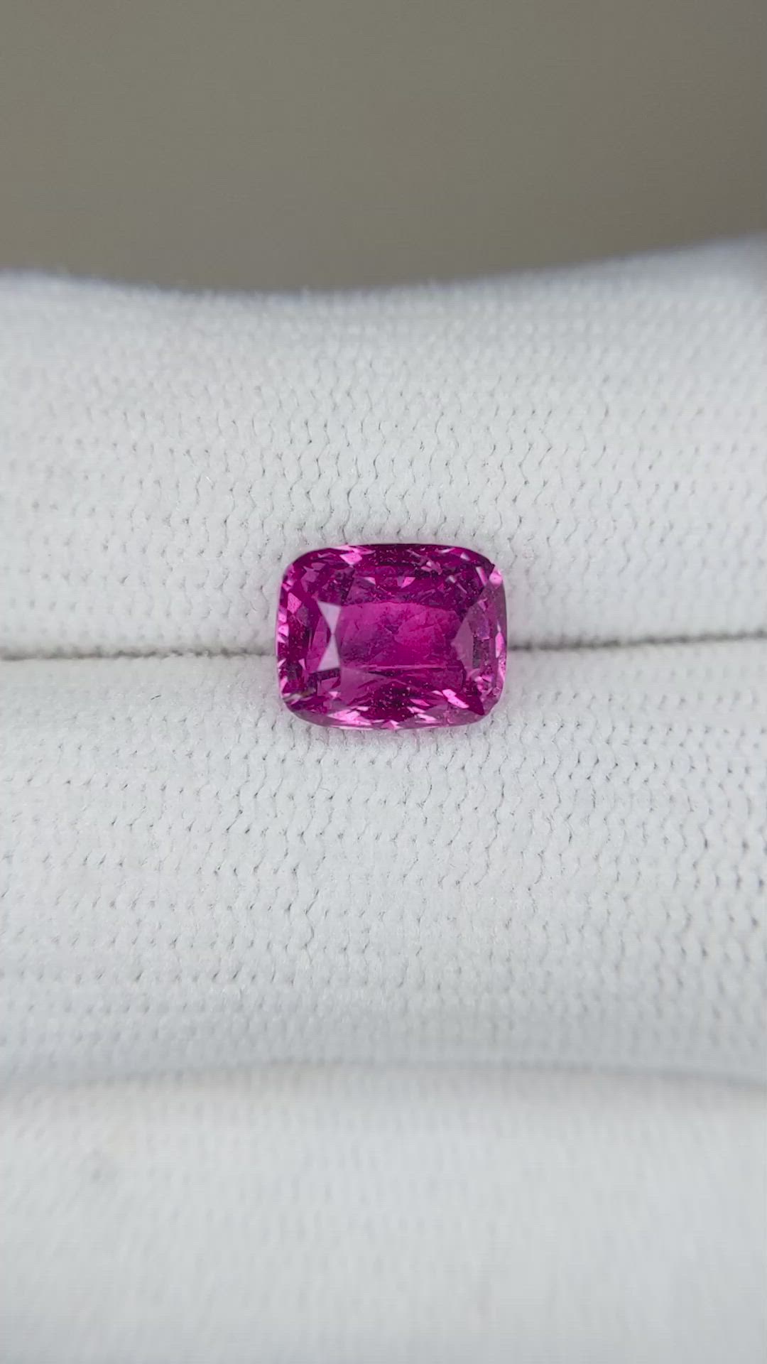 2.60 Ct. Purplish Pink Sapphire from Ceylon (Sri Lanka) Size Video