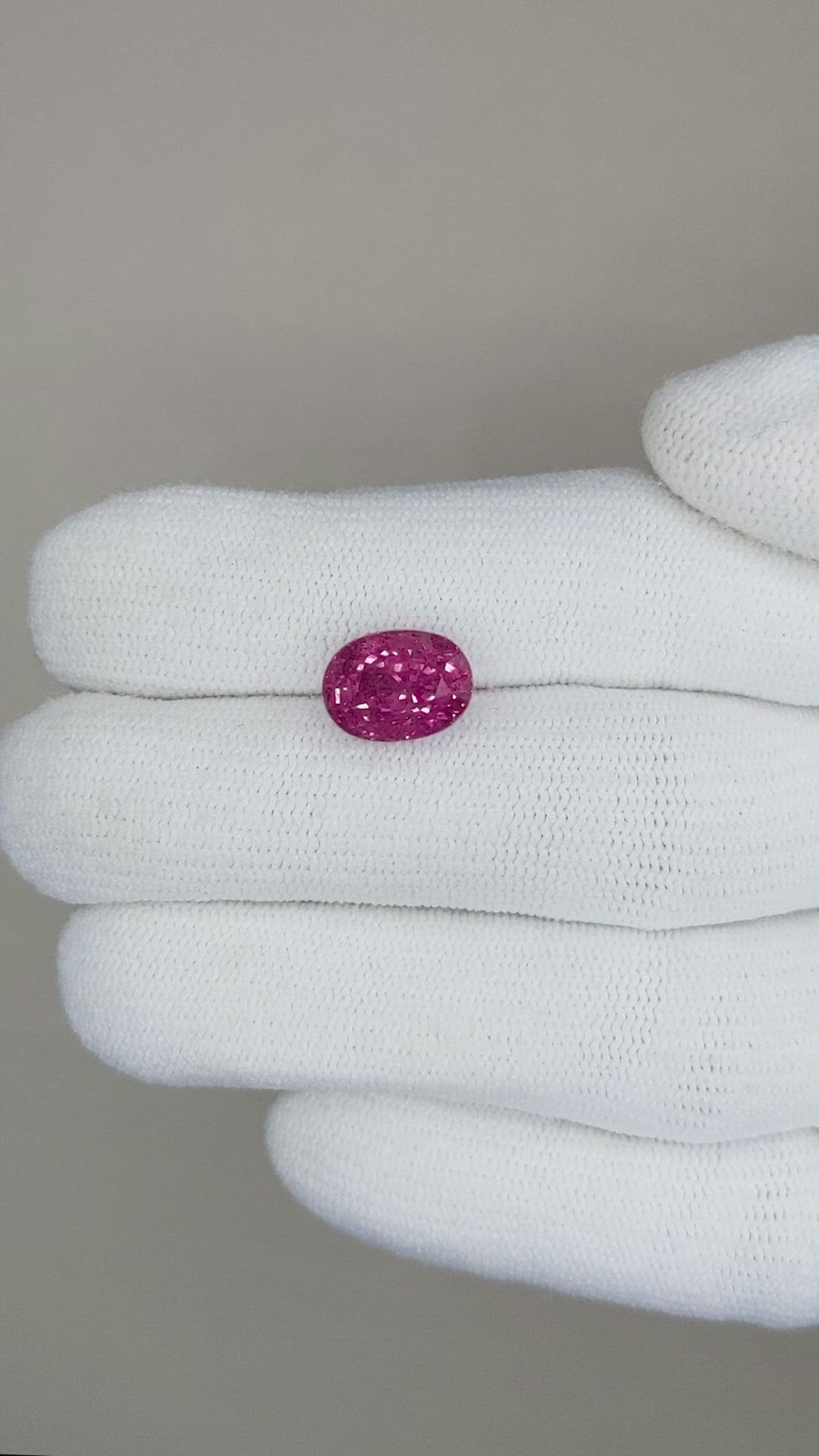 4.31 Ct. Reddish Pink Sapphire from Ceylon (Sri Lanka) Size Video