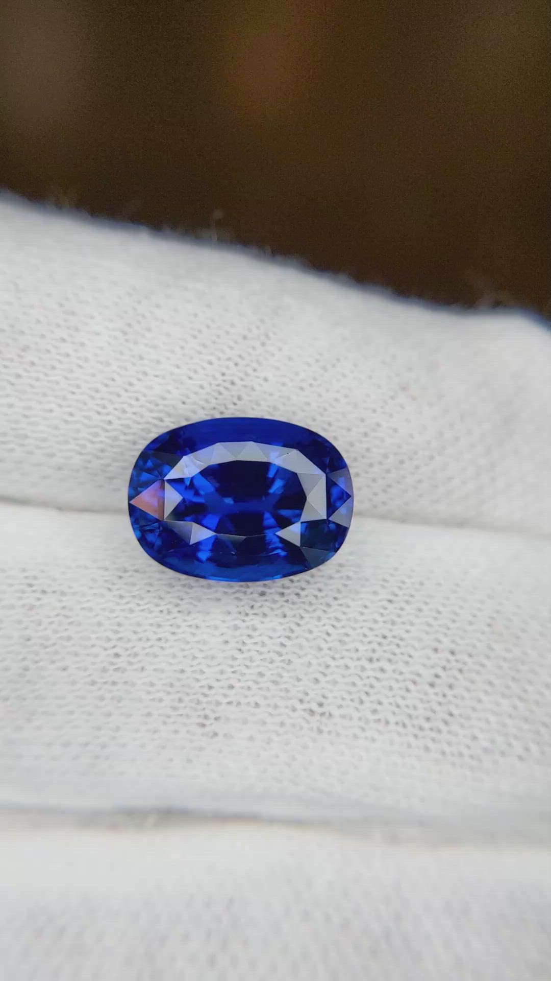 6.25 Ct. Blue Sapphire from Ceylon (Sri Lanka) Size Video