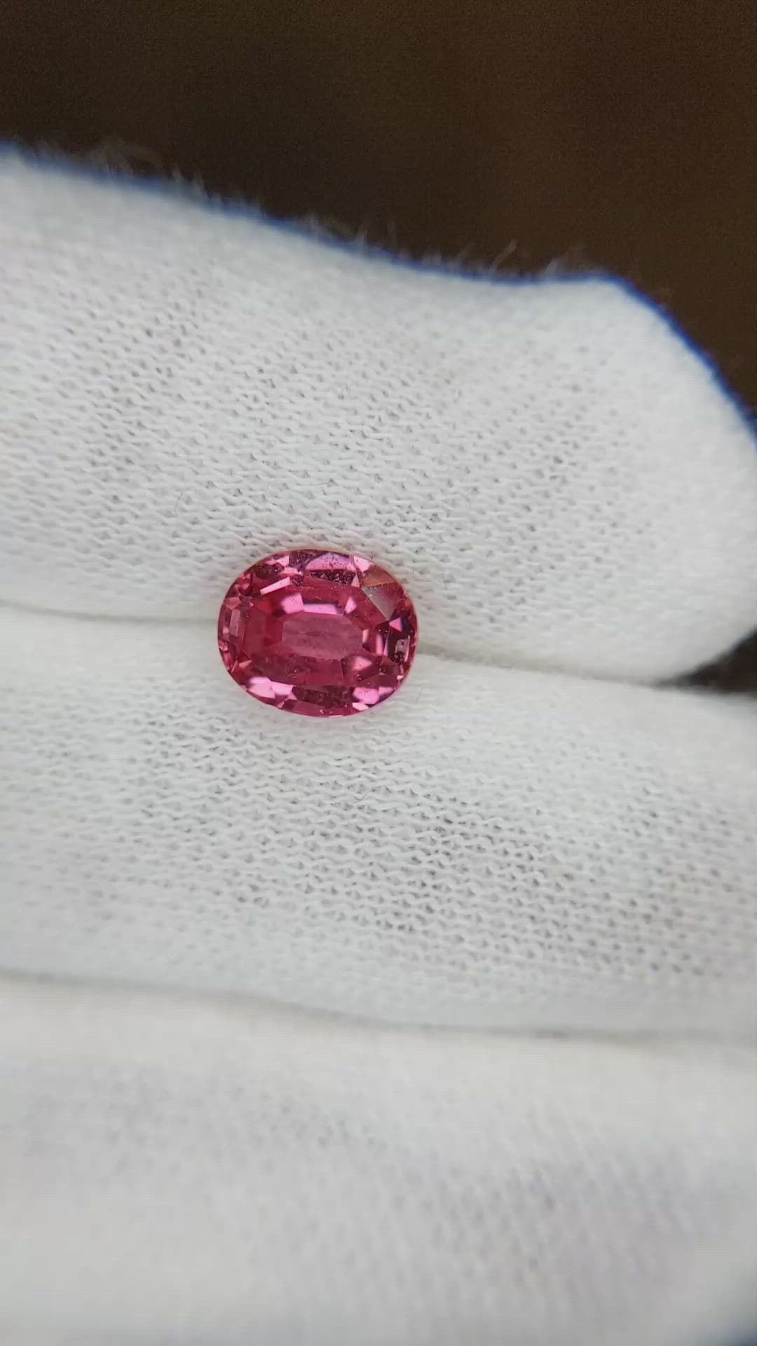 1.82 Ct. Padparadscha Sapphire from Ceylon (Sri Lanka) Size Video